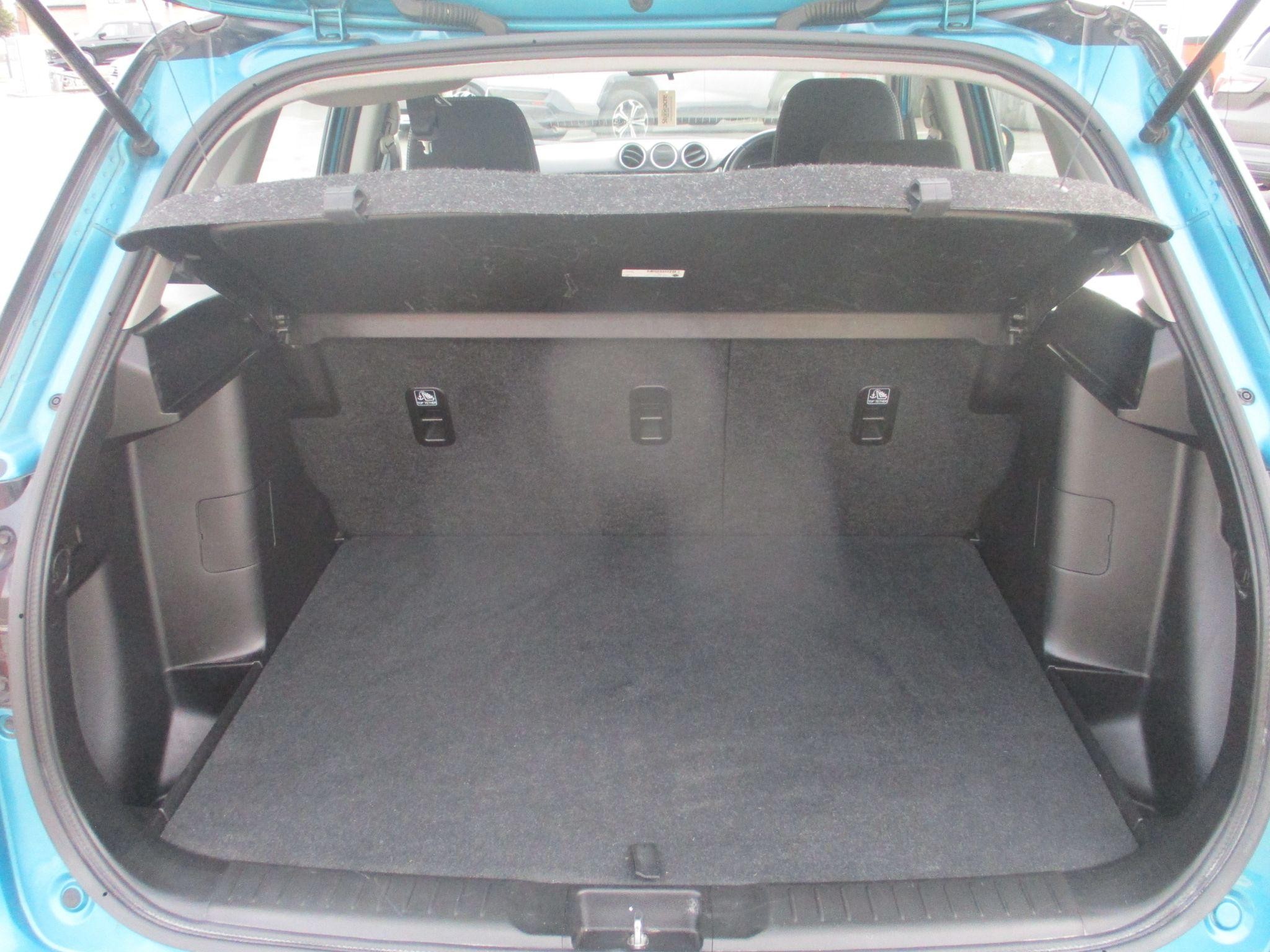 Suzuki Vitara Image 12