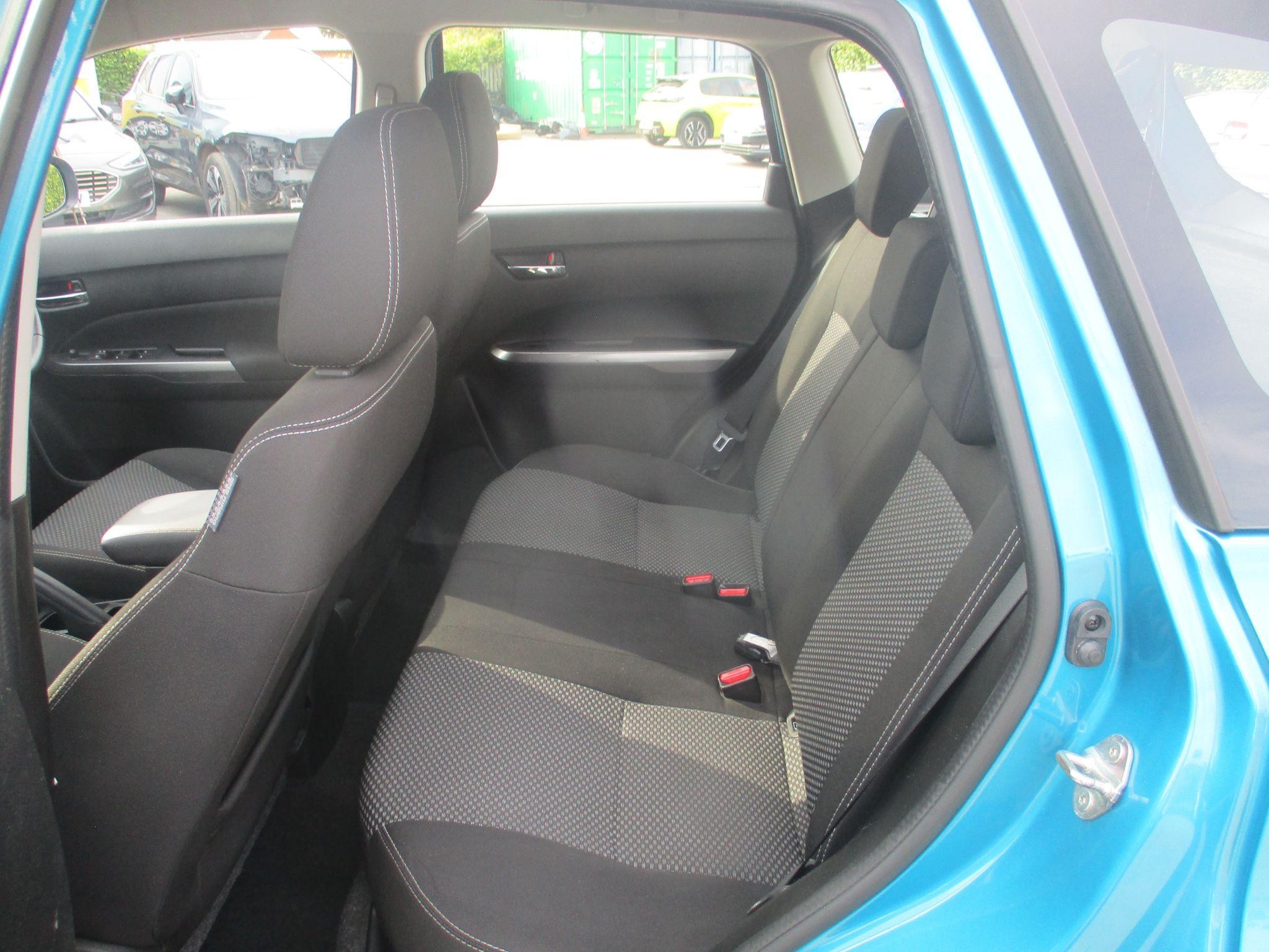 Suzuki Vitara Image 13