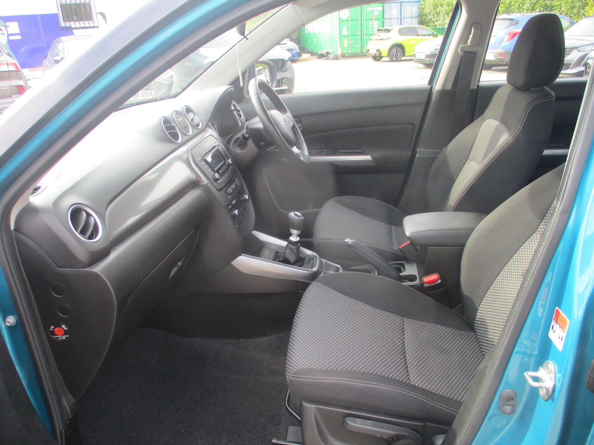 Suzuki Vitara Image 14