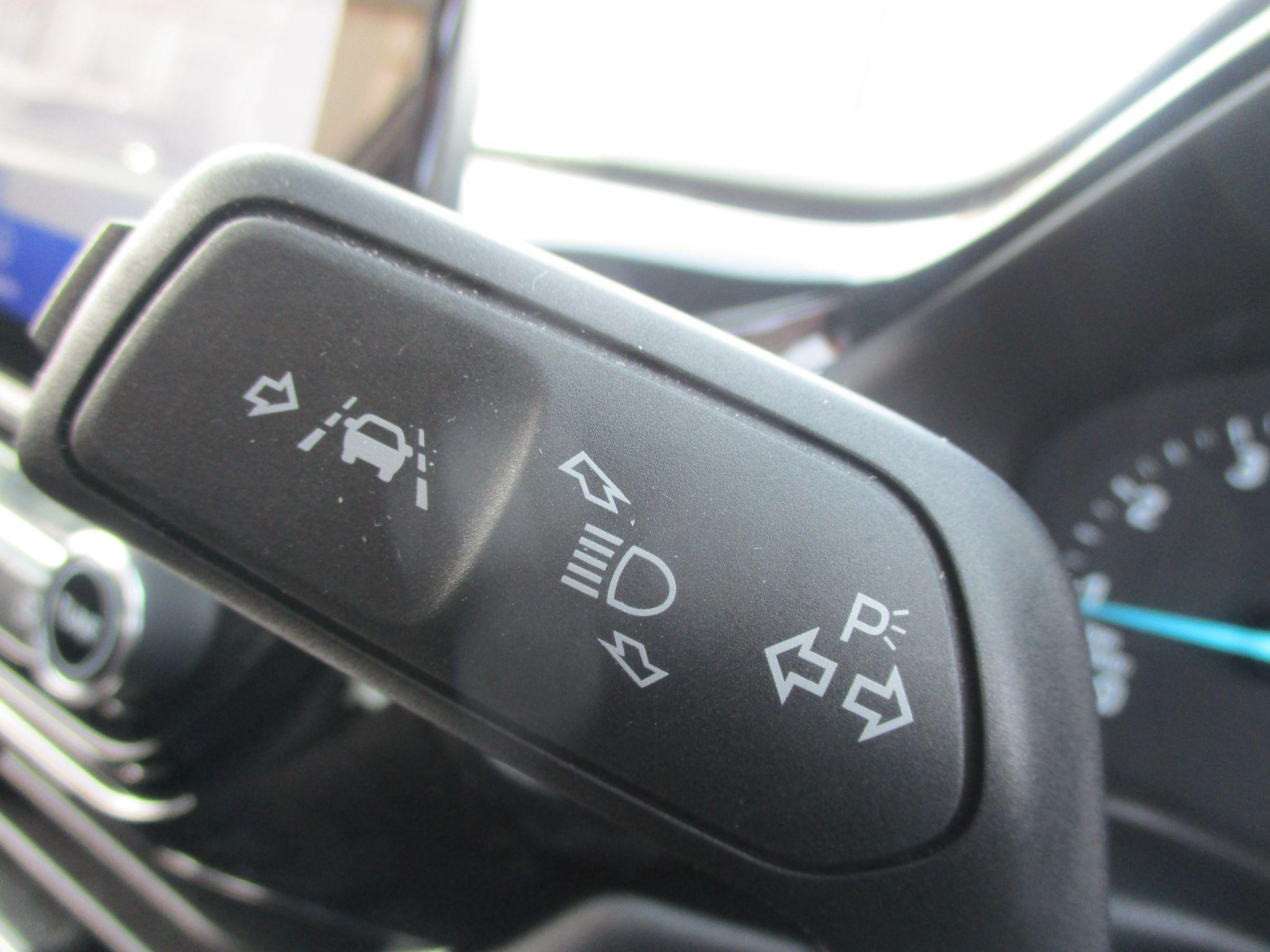Ford Fiesta Image 17