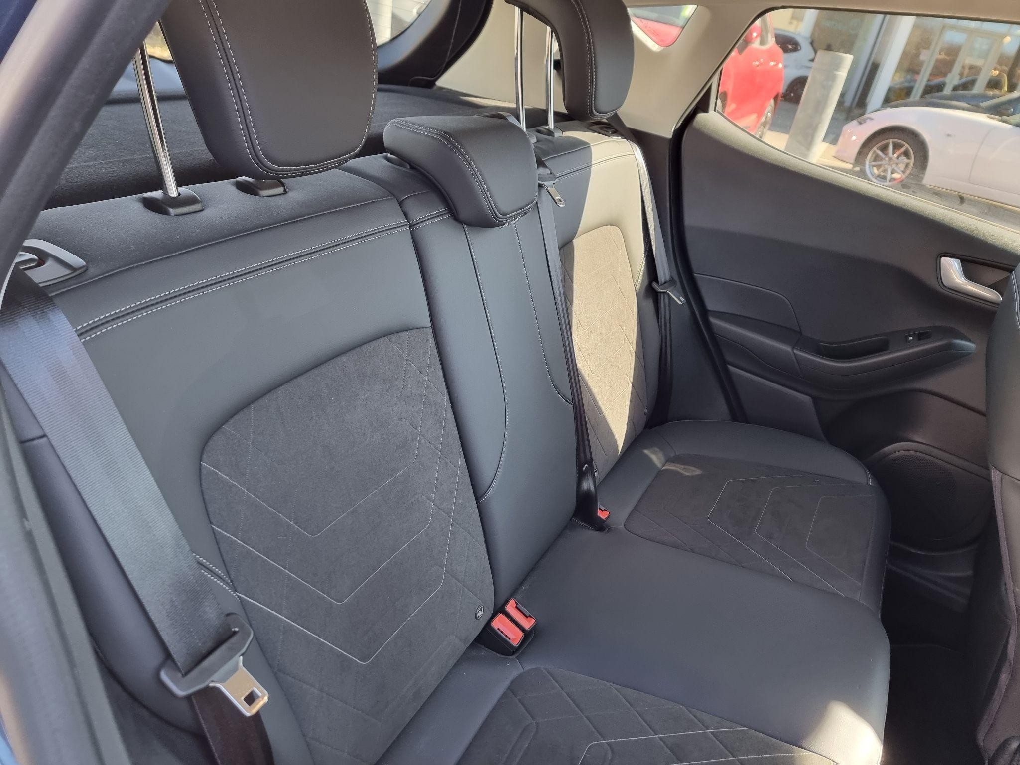 Ford Fiesta Image 12