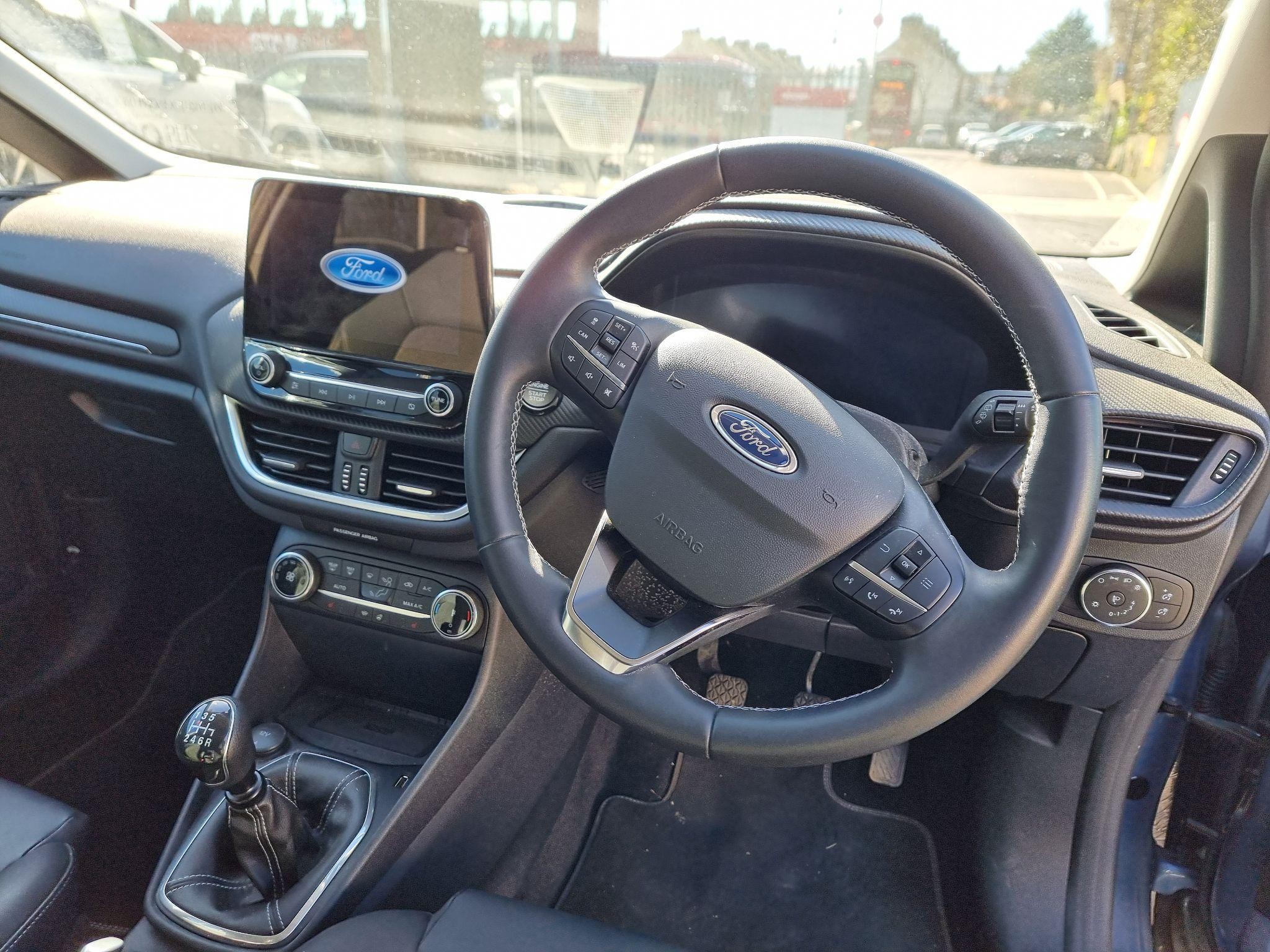 Ford Fiesta Image 22