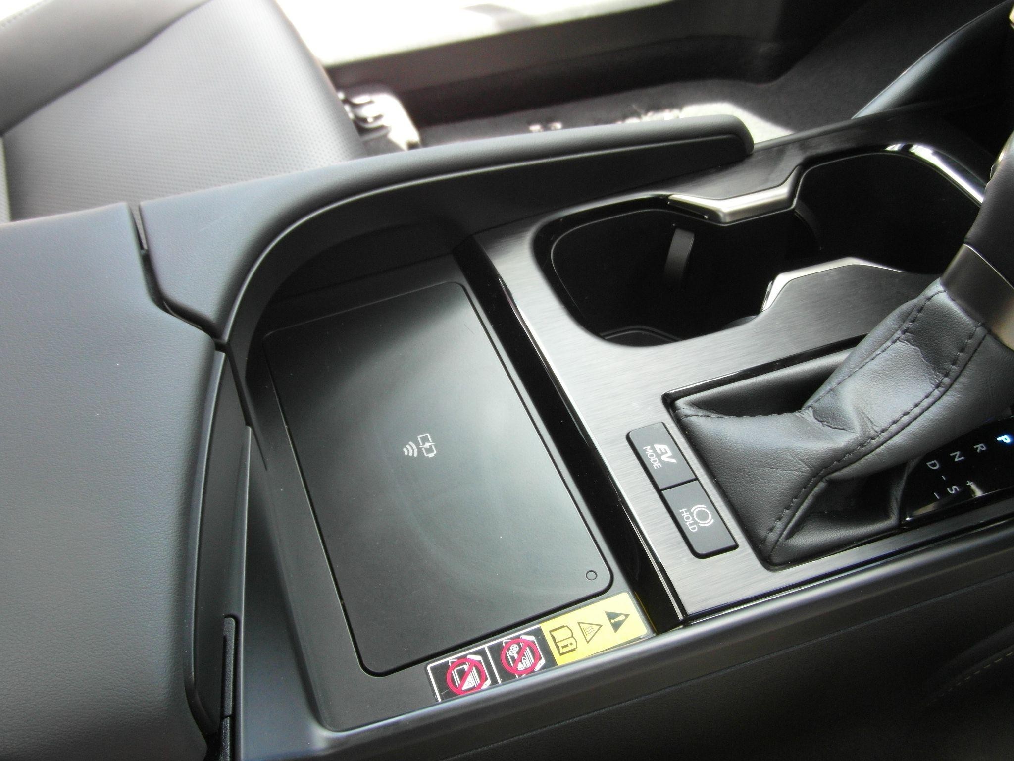 Lexus ES Image 26