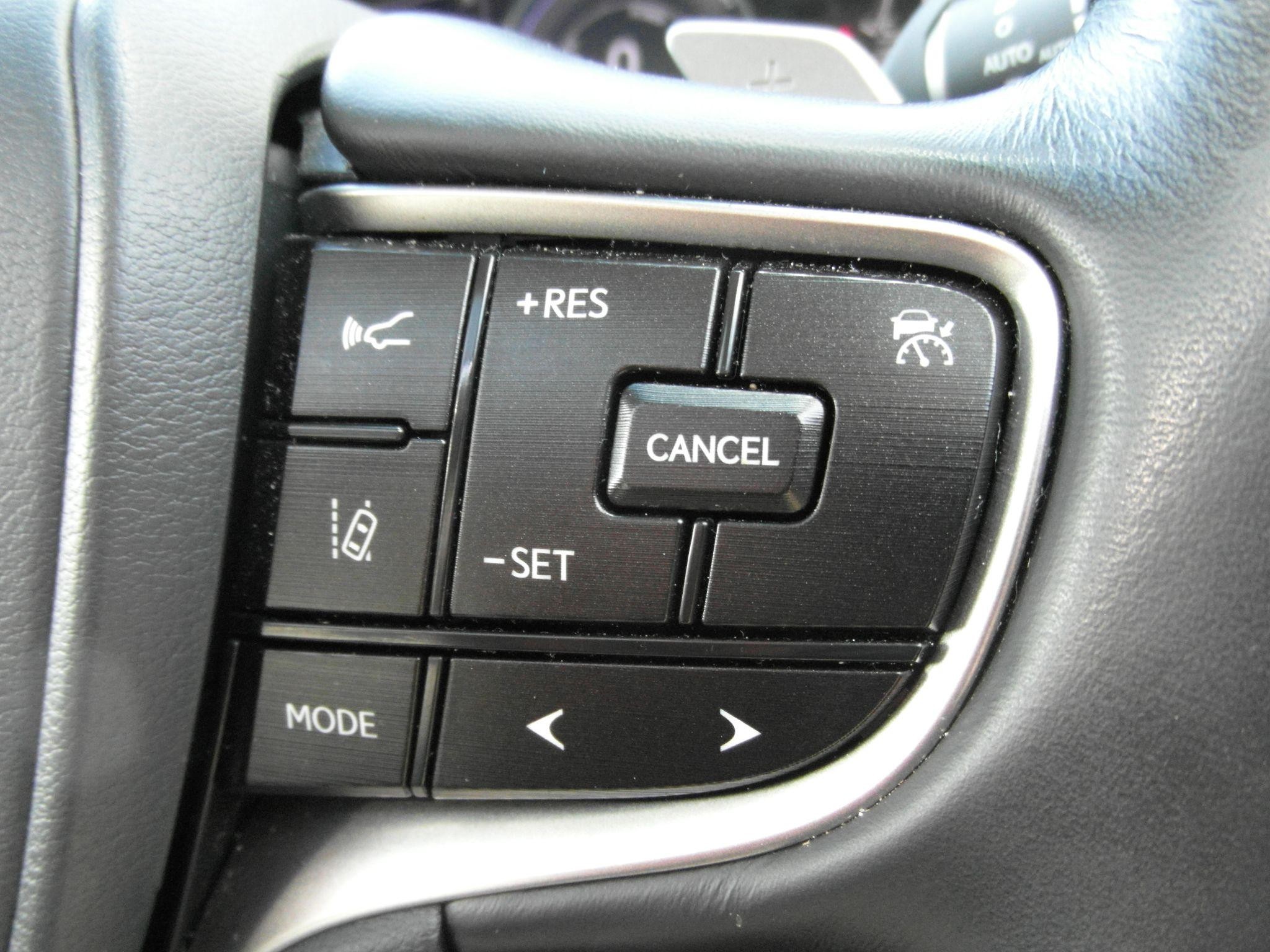 Lexus ES Image 29