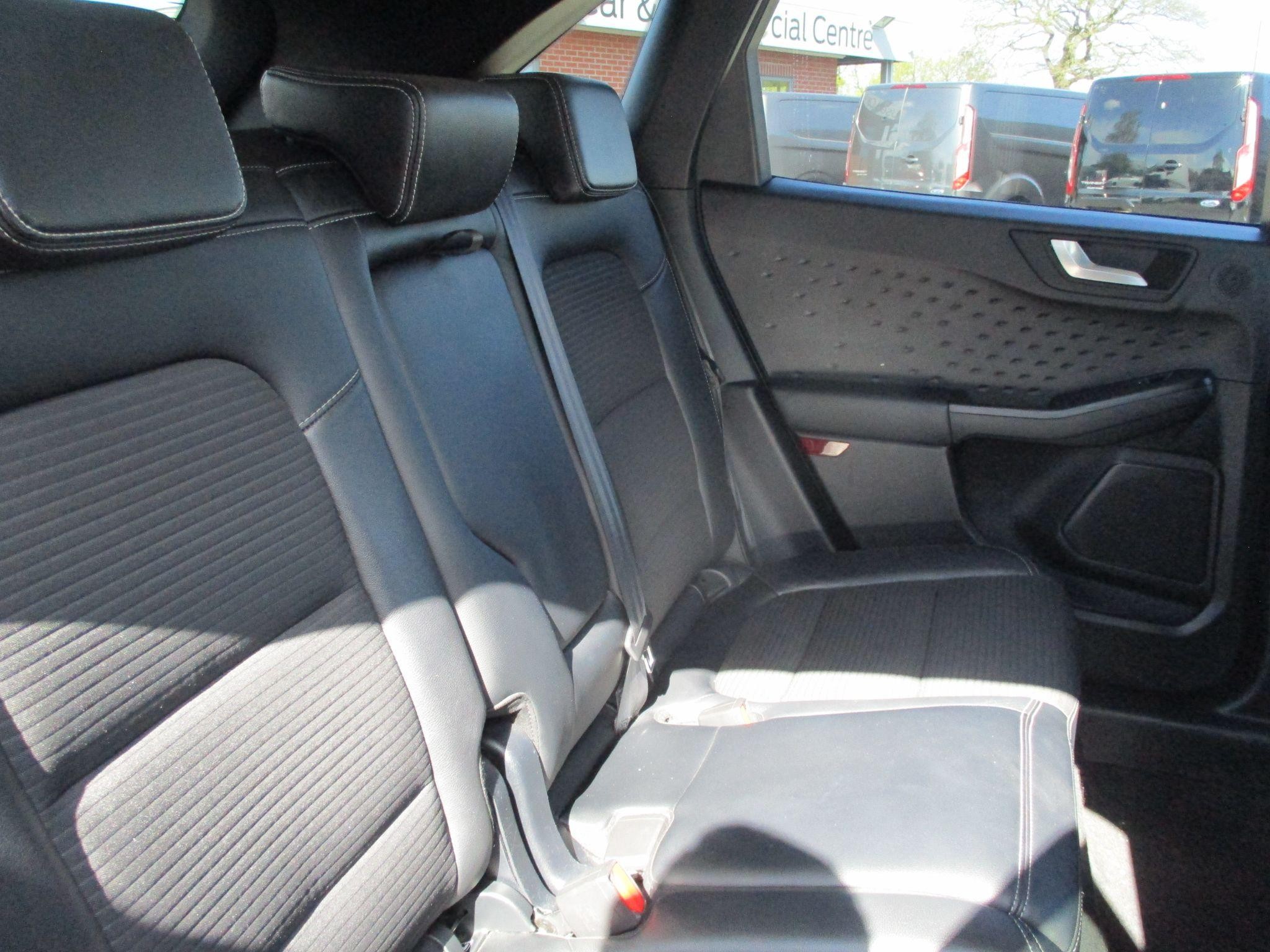 Ford Kuga Image 19