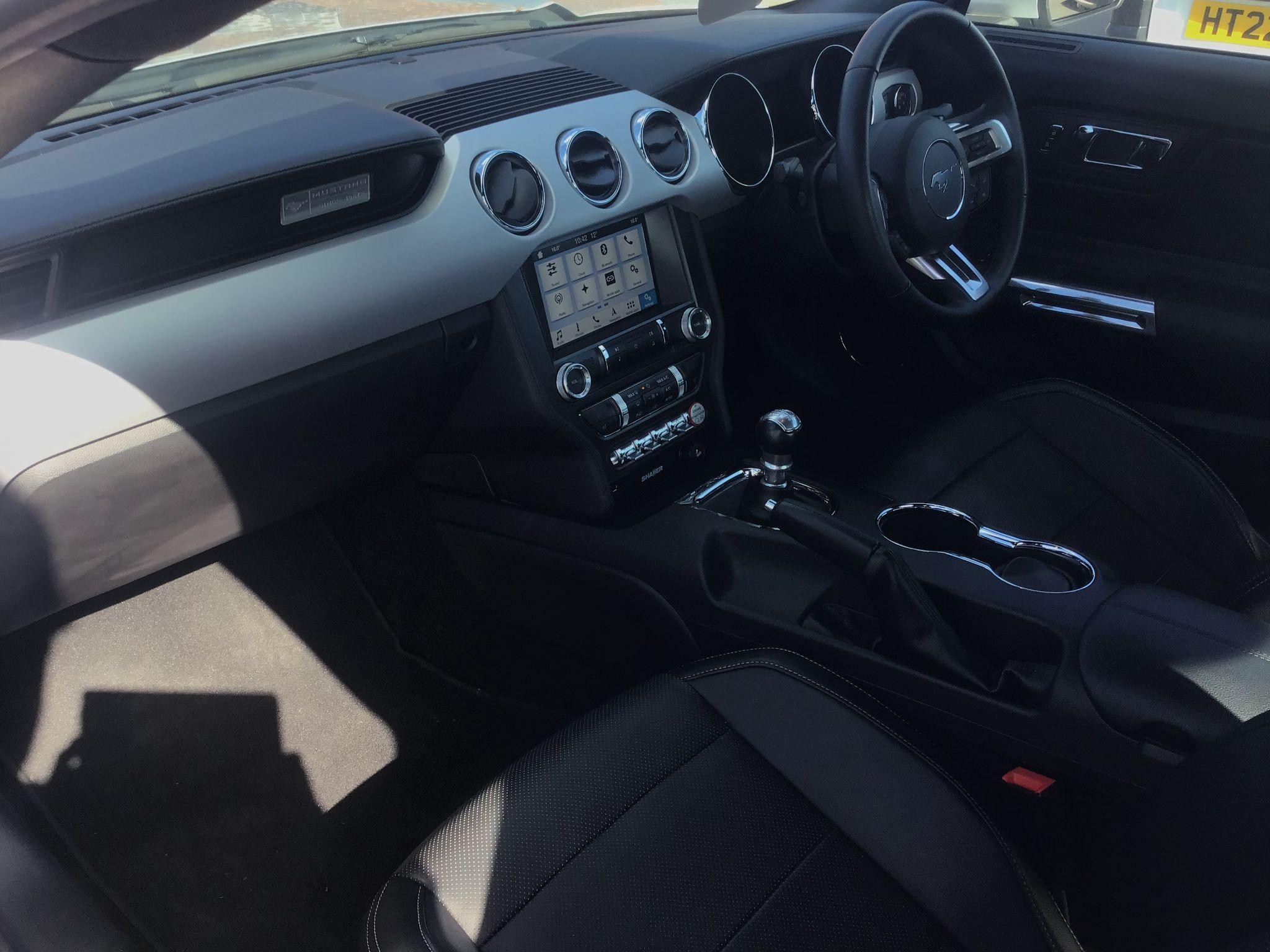 Ford Mustang Image 14