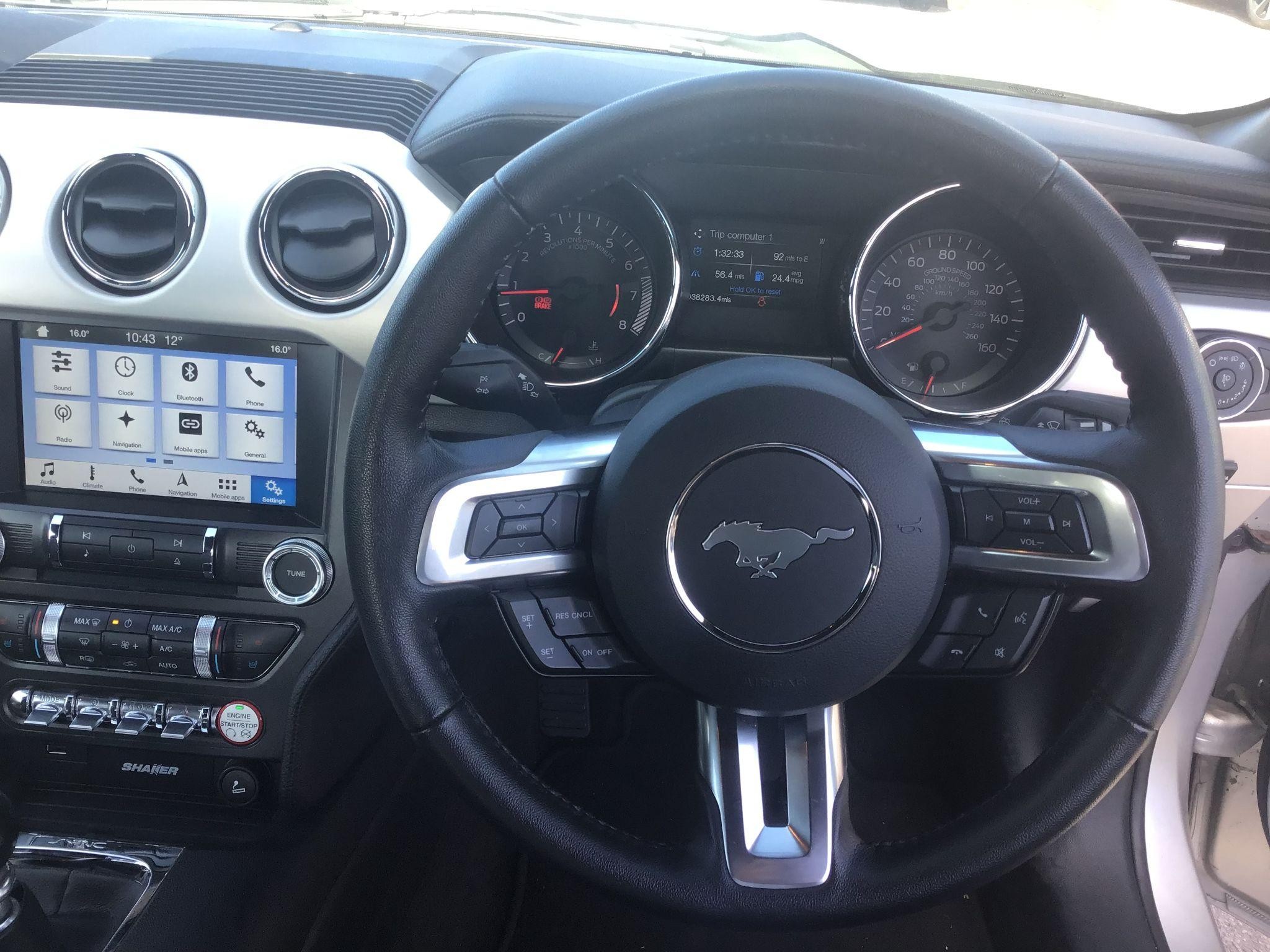 Ford Mustang Image 18