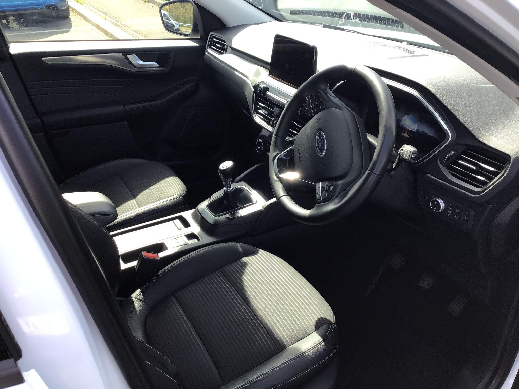 Ford Kuga Image 11