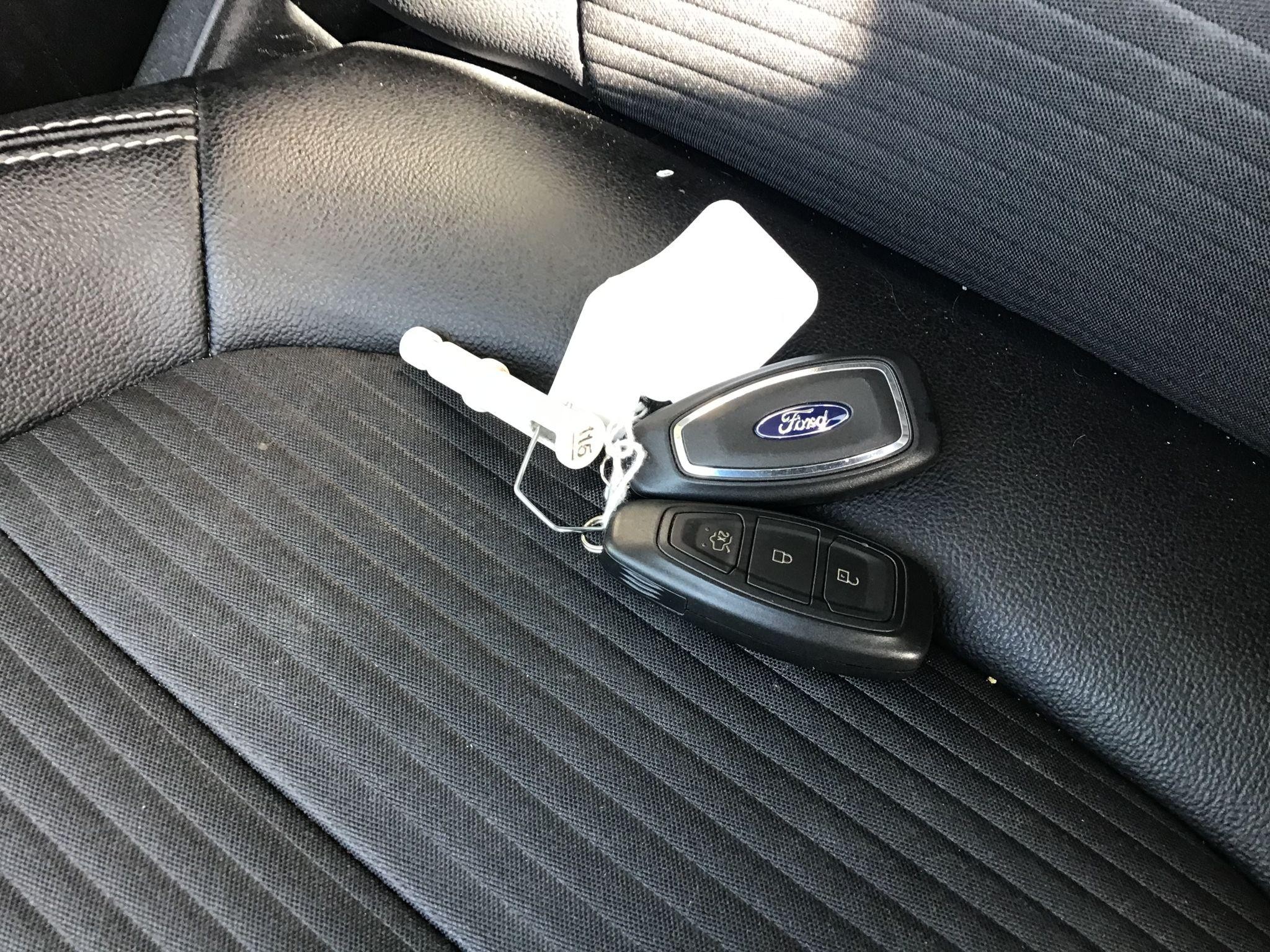 Ford Kuga Image 19