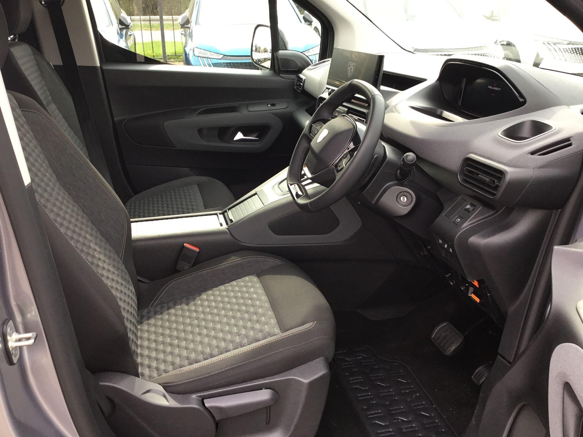 Peugeot E-Rifter Image 14