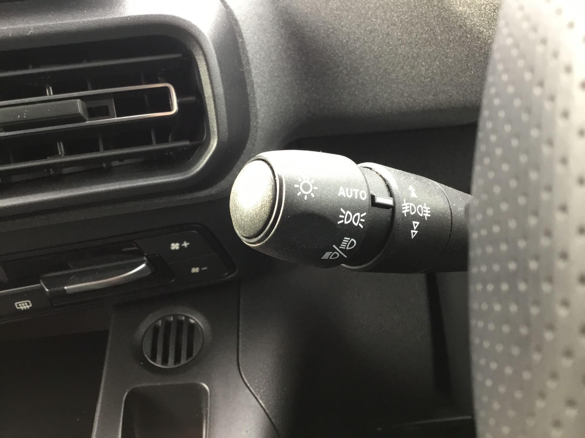 Peugeot E-Rifter Image 24