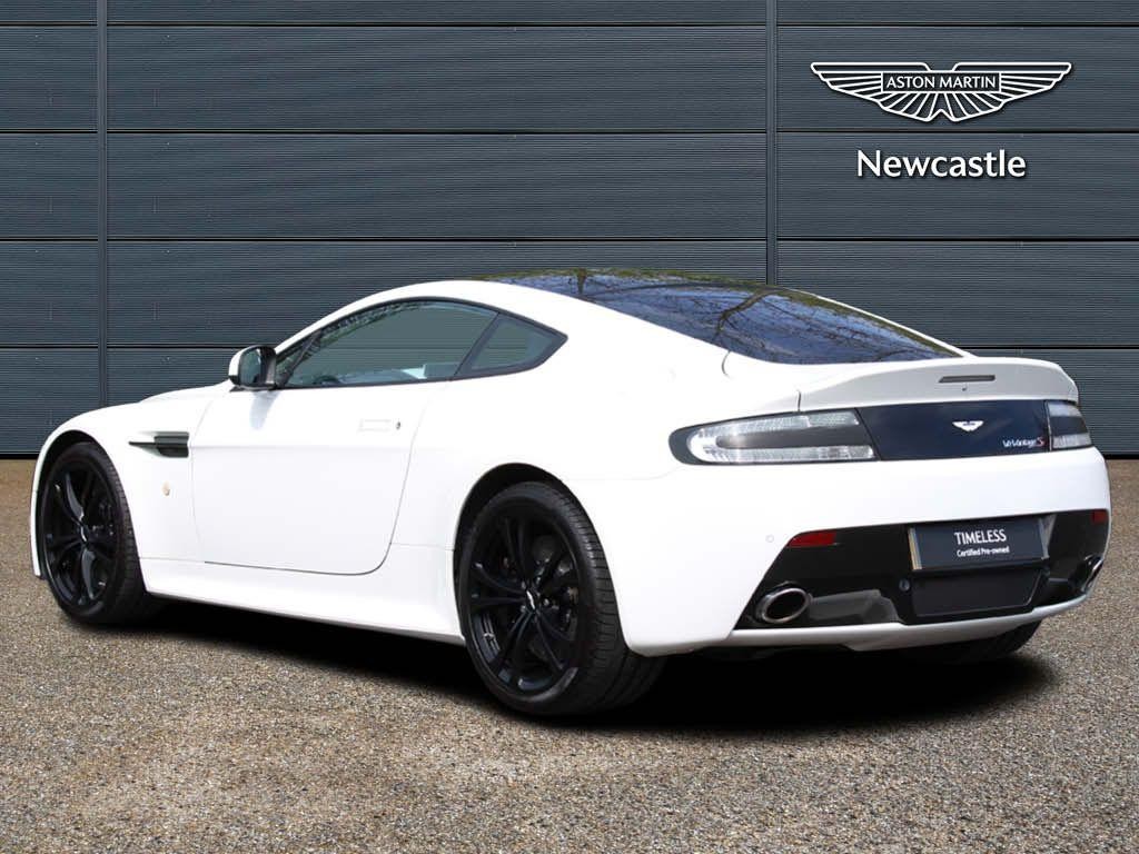 Aston Martin Vantage Image 3
