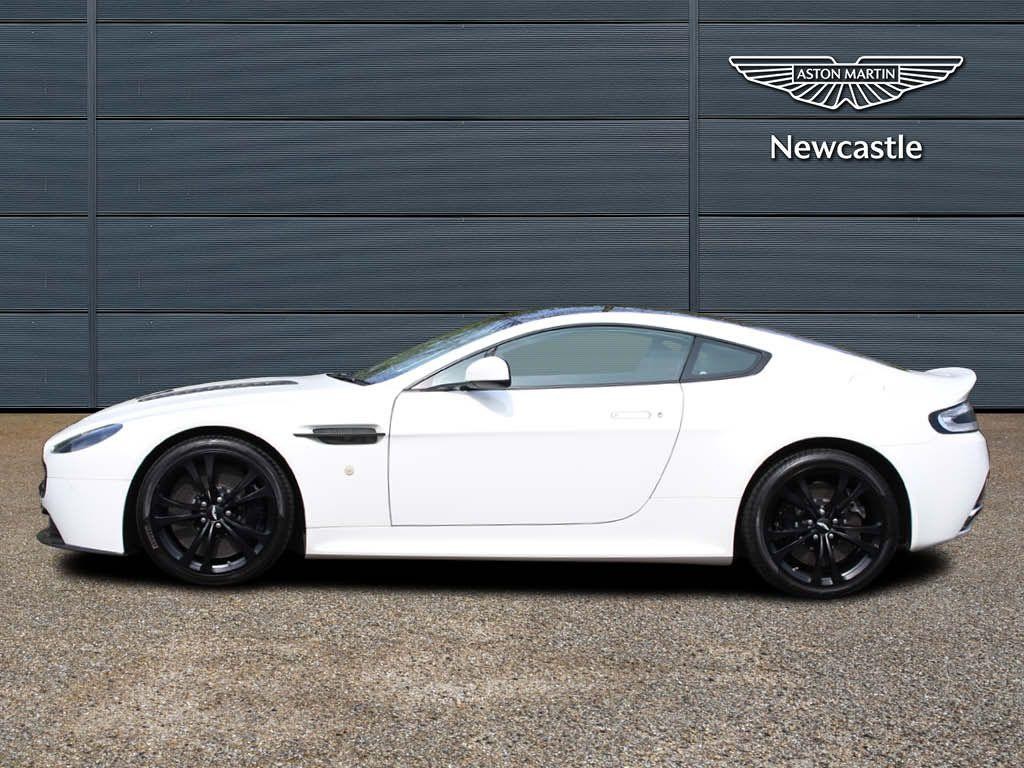 Aston Martin Vantage Image 7