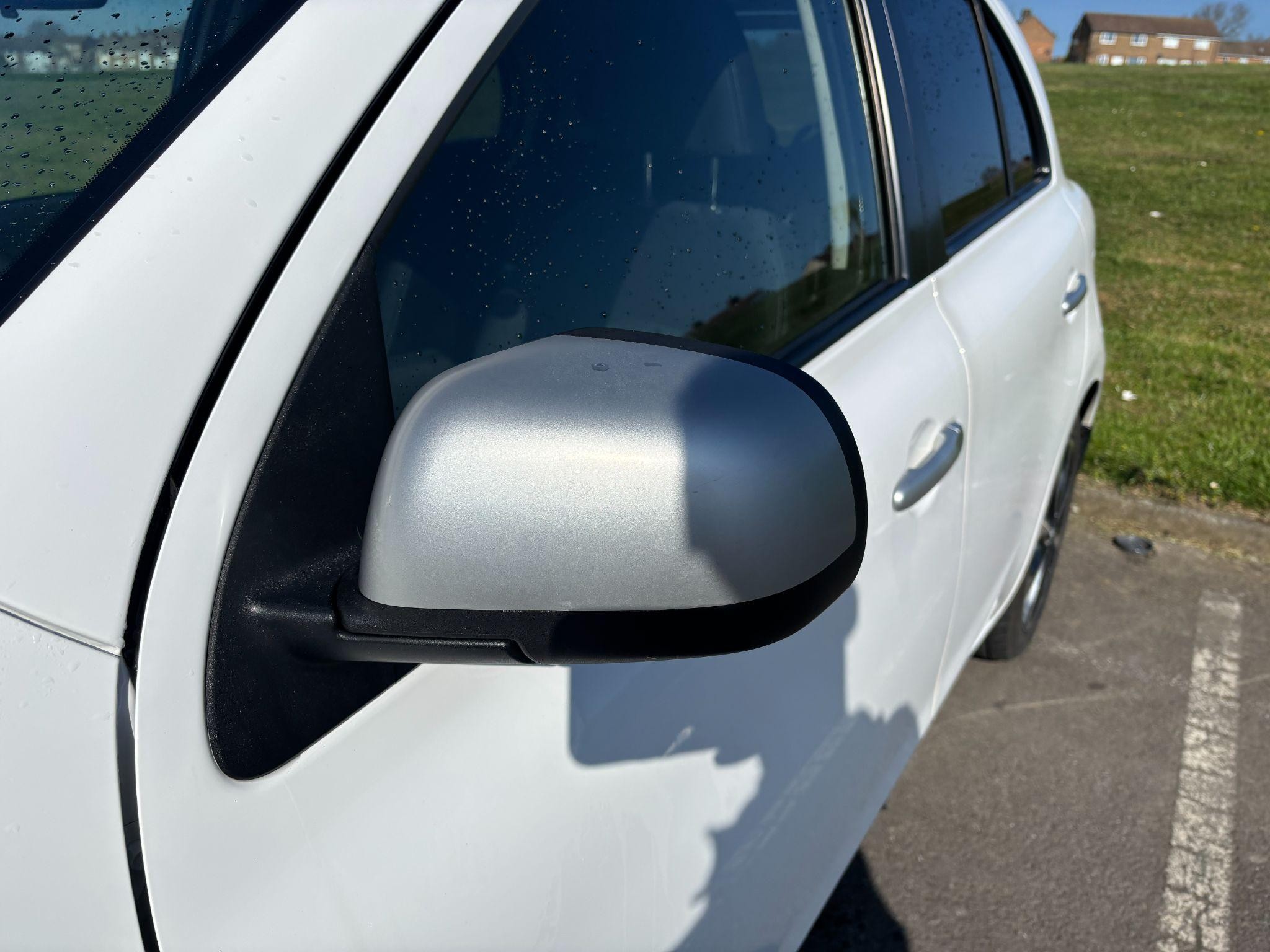 Nissan Micra Image 38