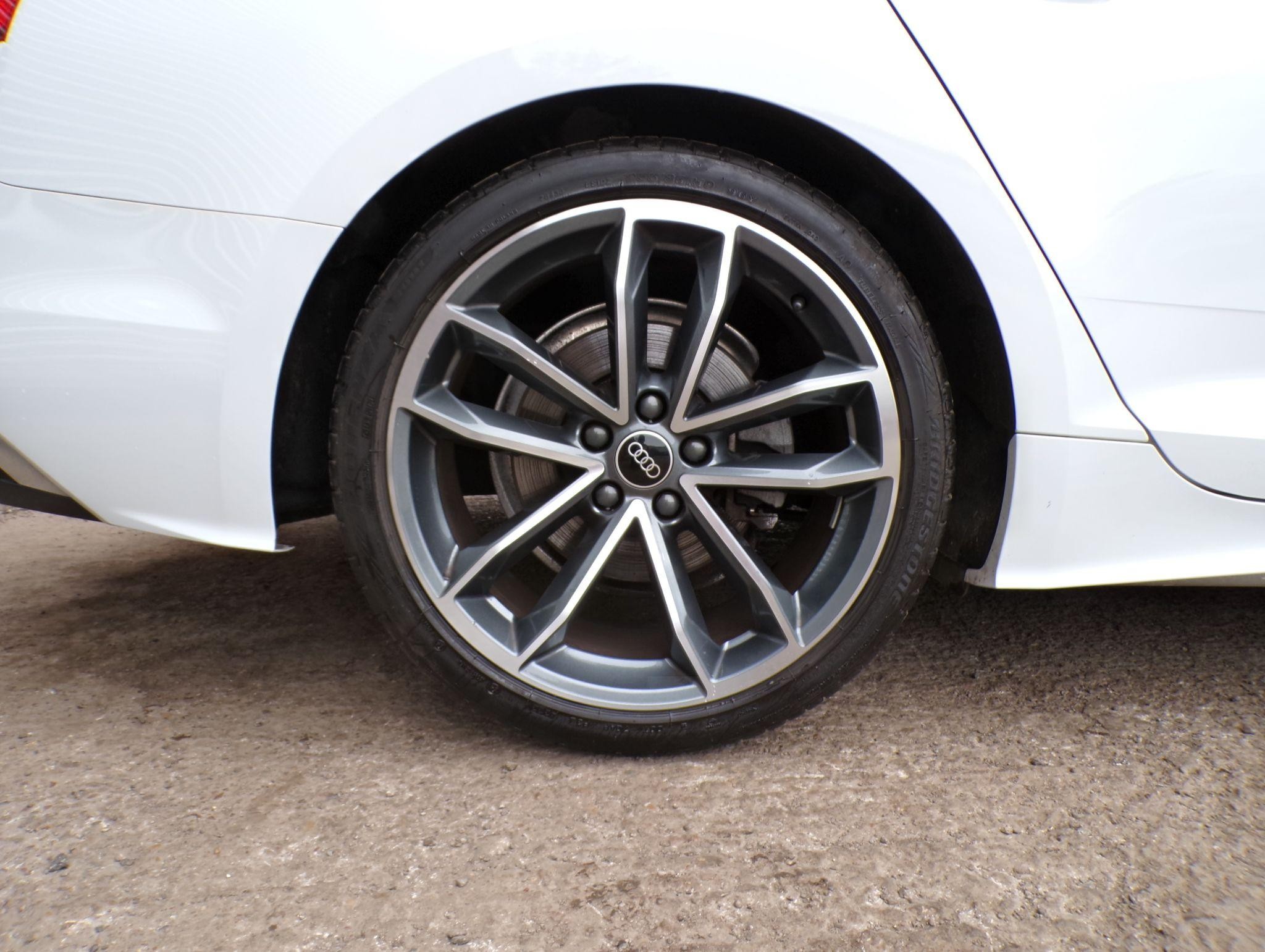 Audi A5 Image 9
