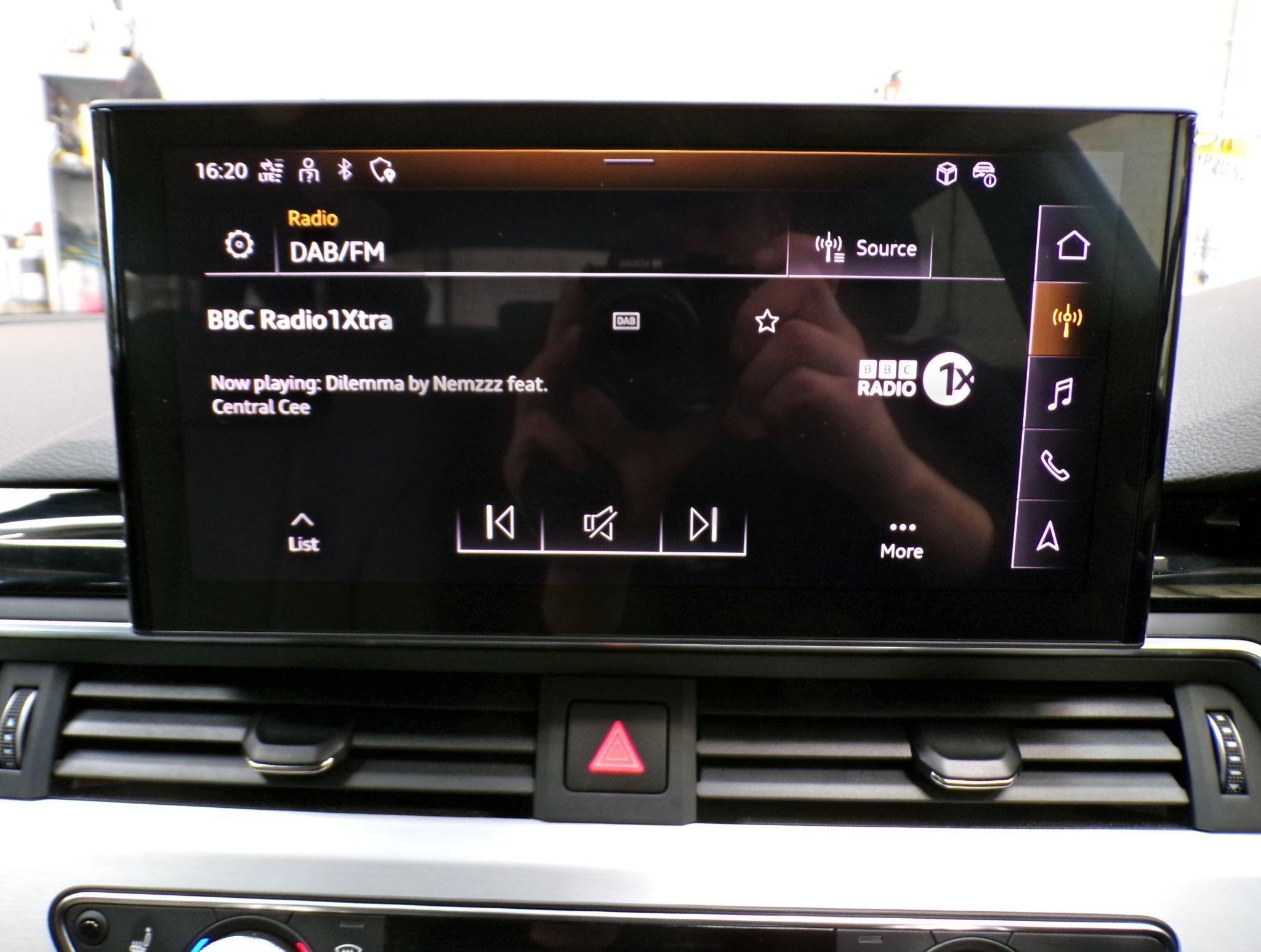 Audi A5 Image 16