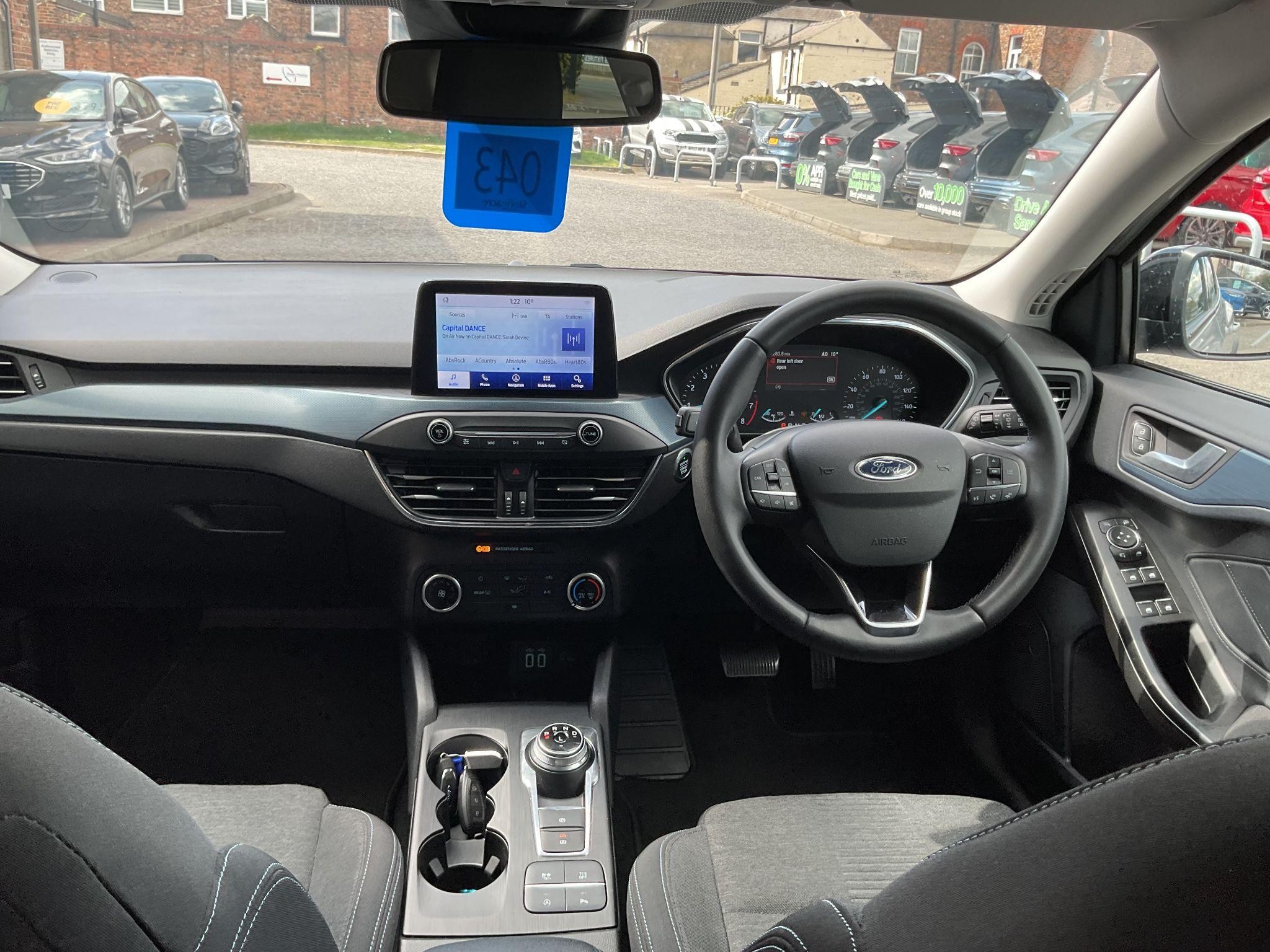 Ford Focus Image 9