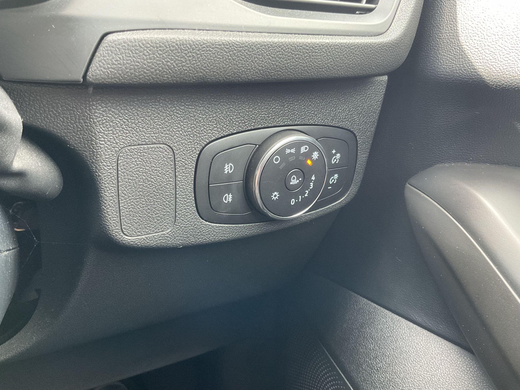 Ford Focus Image 16