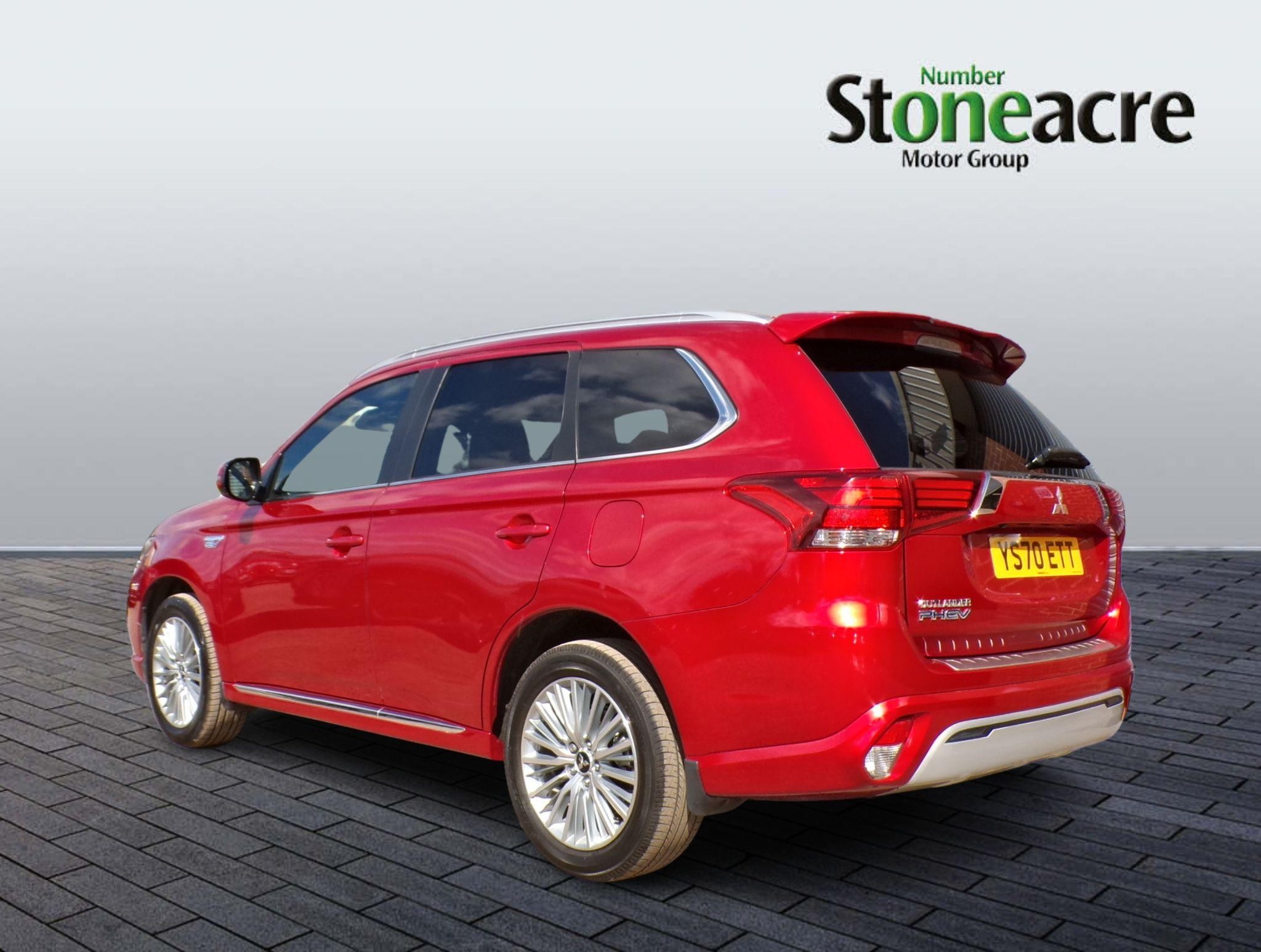 Mitsubishi Outlander Image 4