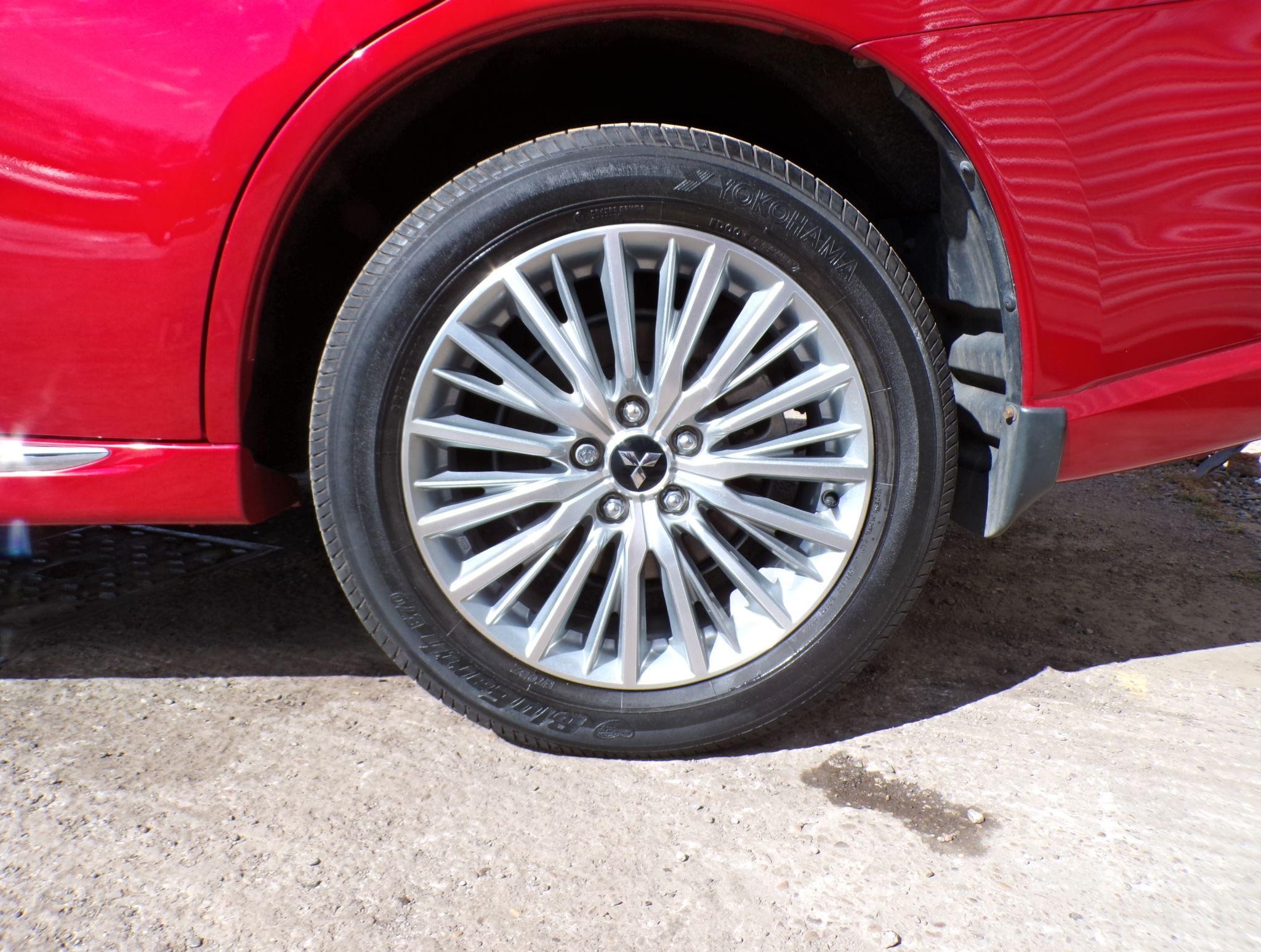 Mitsubishi Outlander Image 9