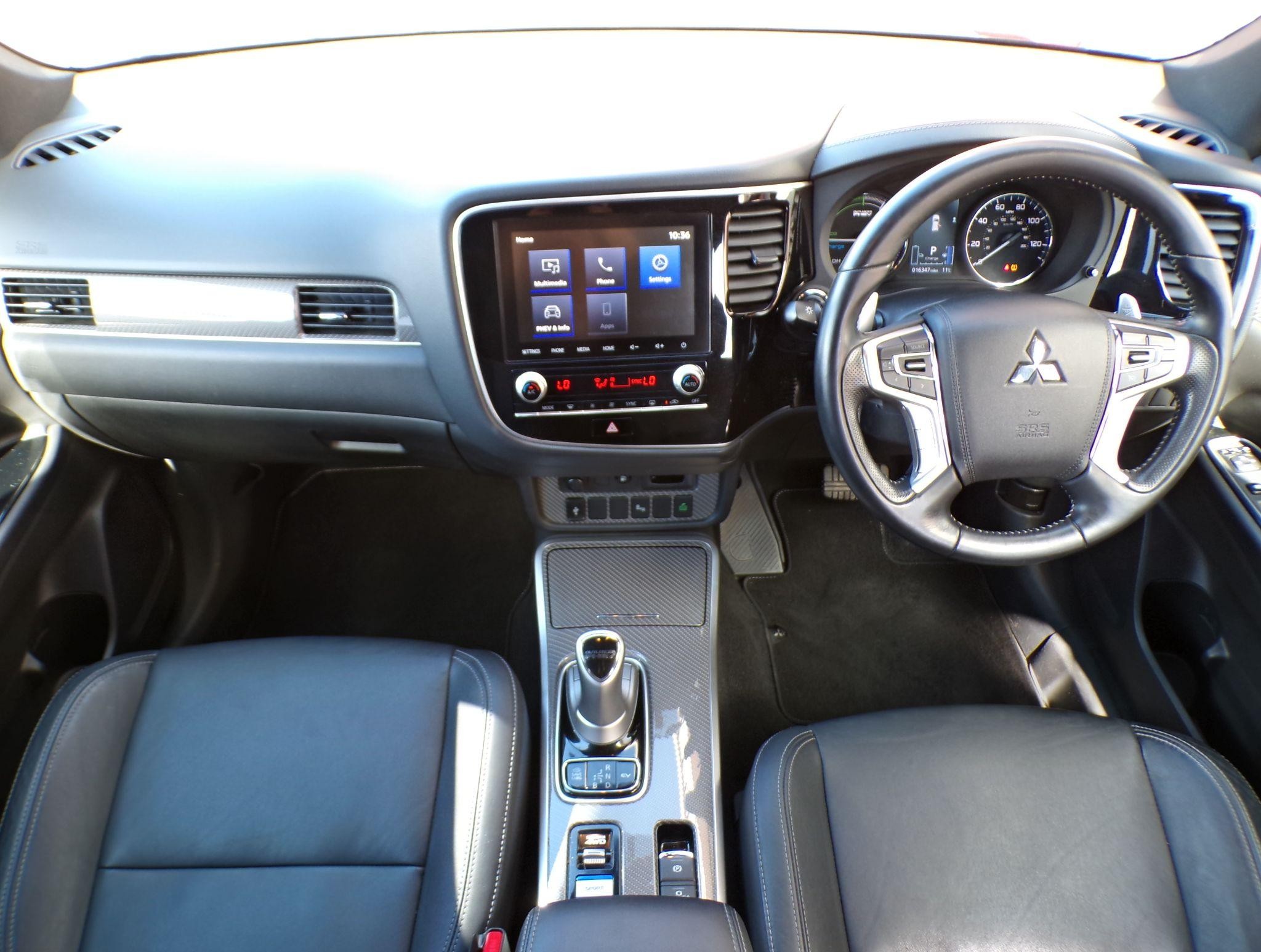 Mitsubishi Outlander Image 12