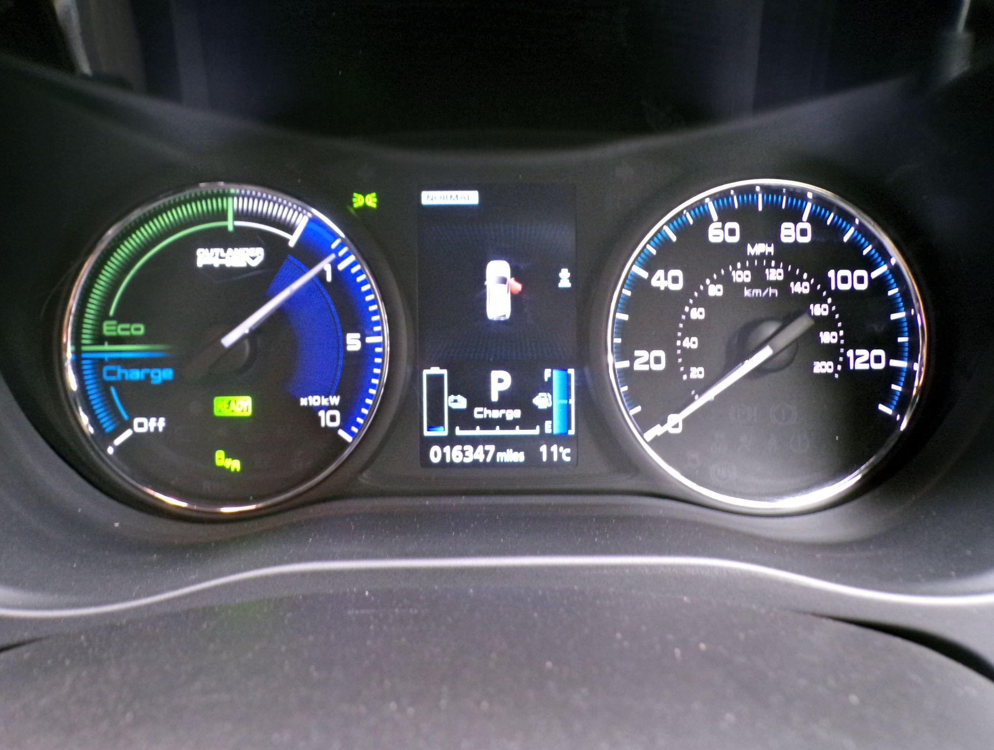 Mitsubishi Outlander Image 14