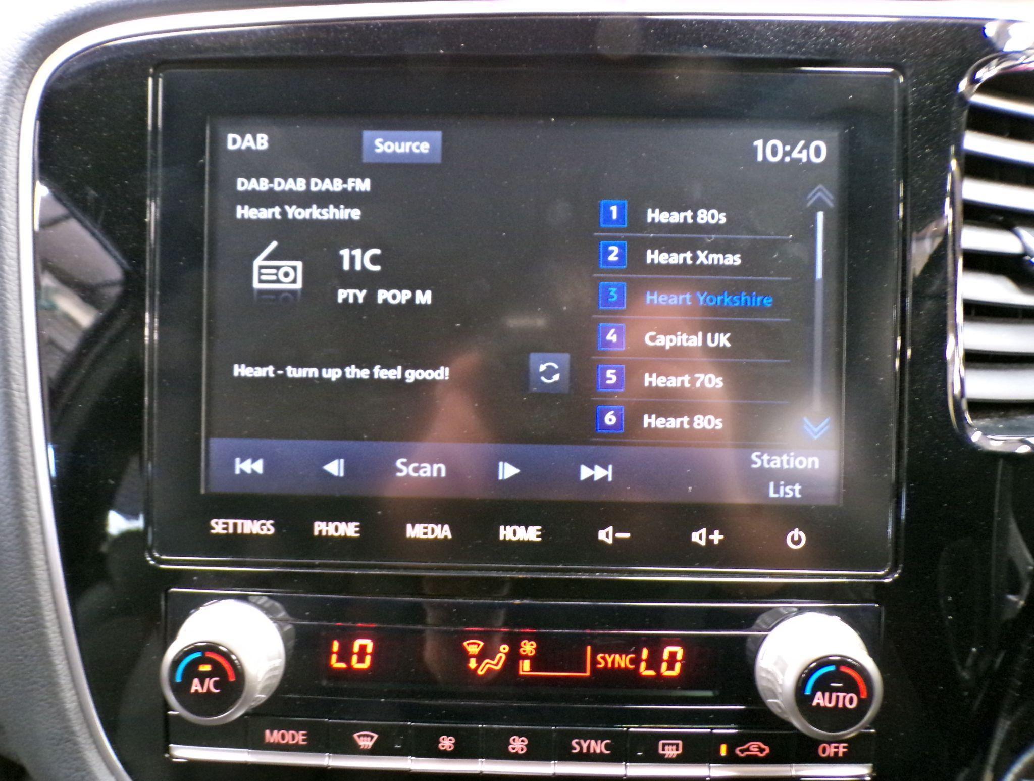 Mitsubishi Outlander Image 16