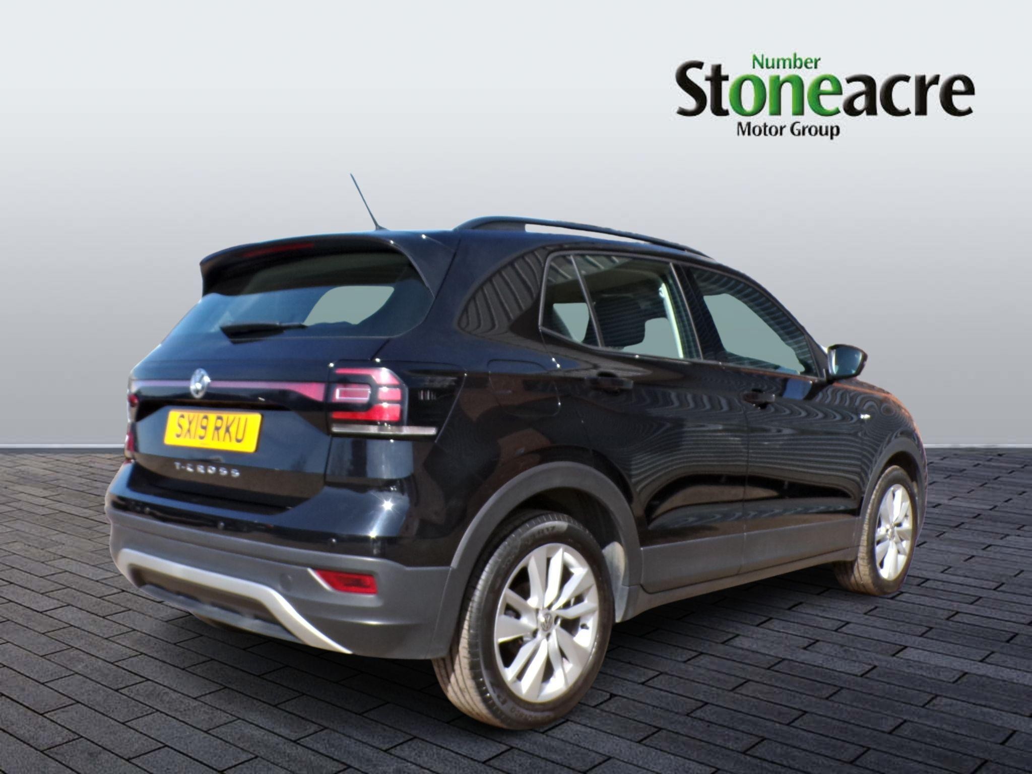 Volkswagen T-Cross Image 2