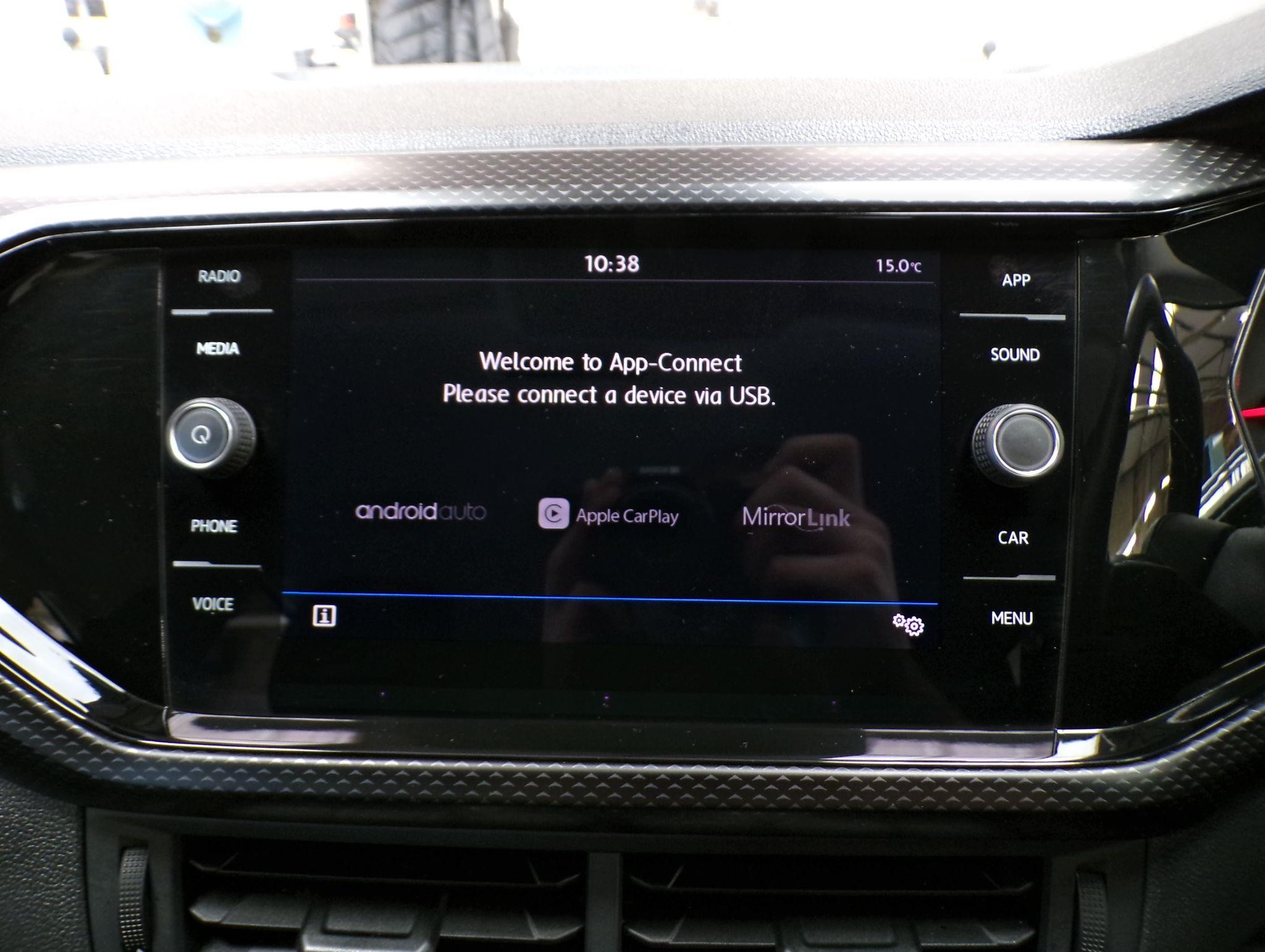 Volkswagen T-Cross Image 17