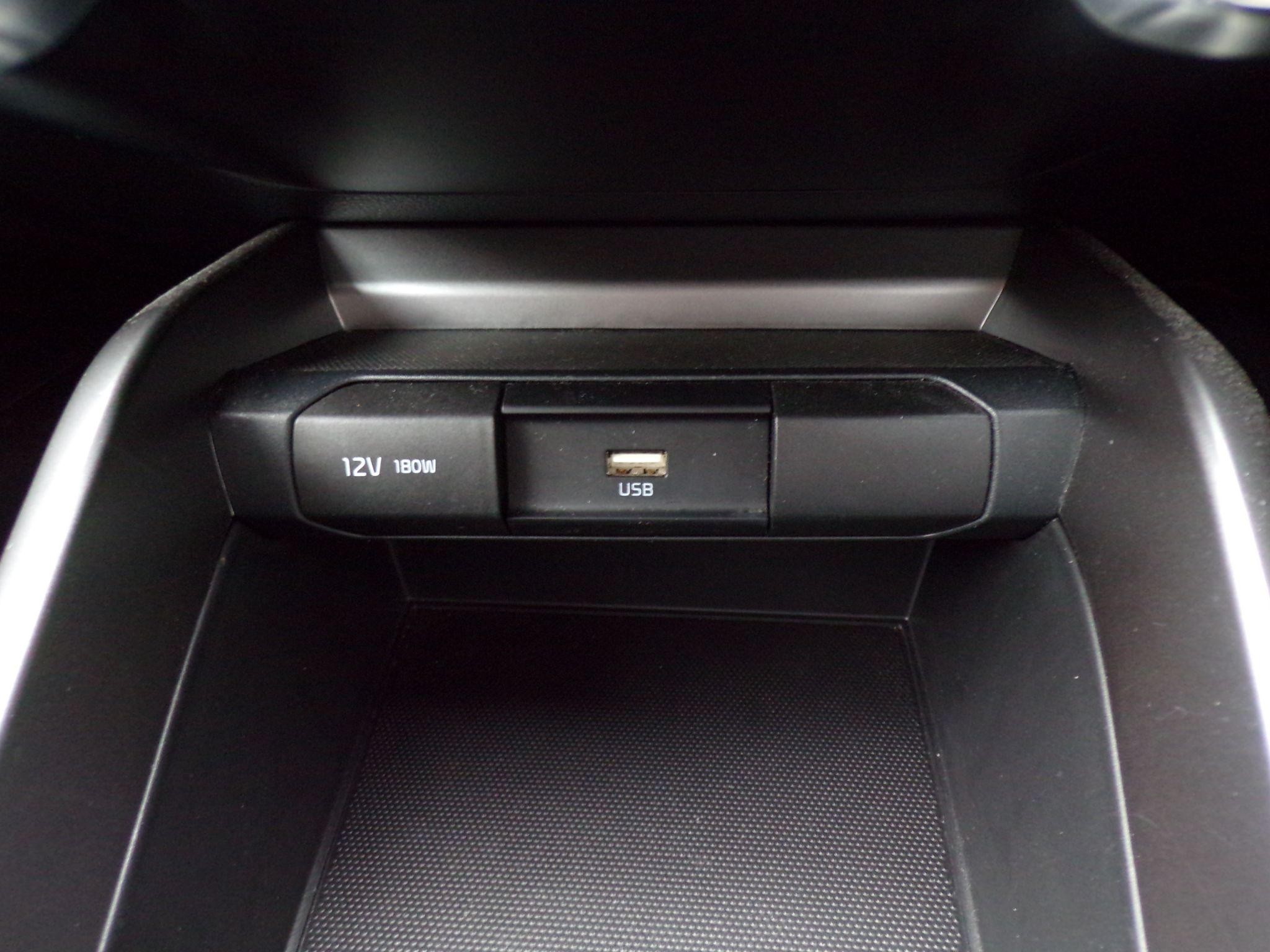 Kia Stonic Image 17