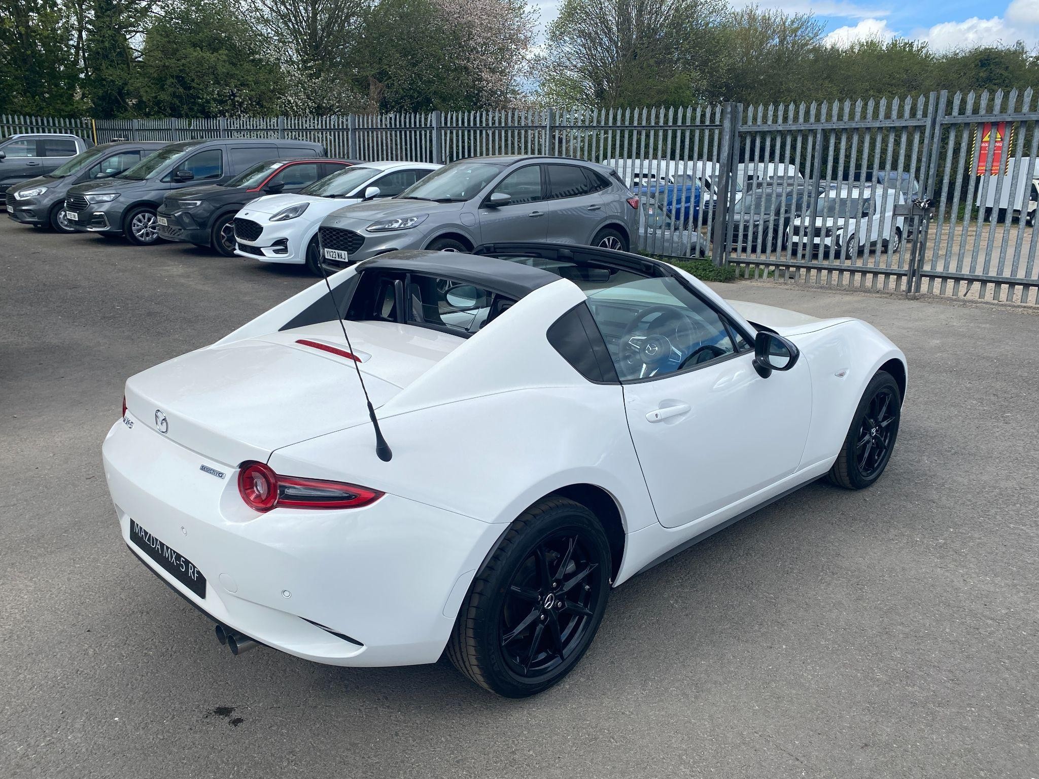 Mazda MX-5 RF Image 21