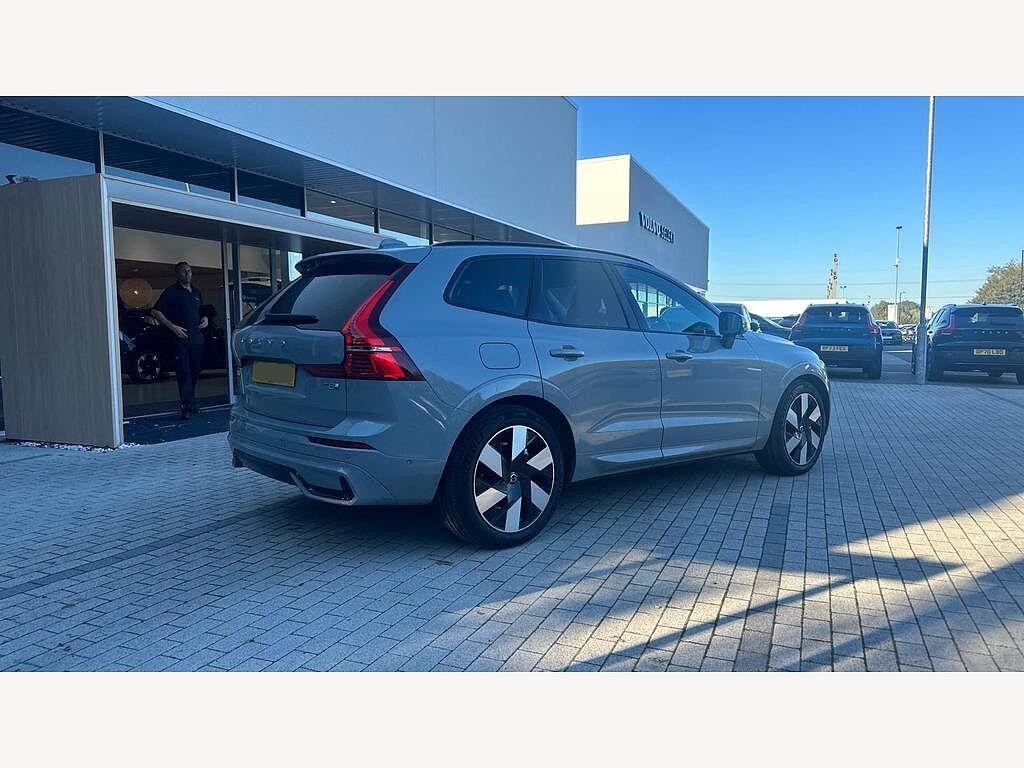 Volvo XC60 Image 8