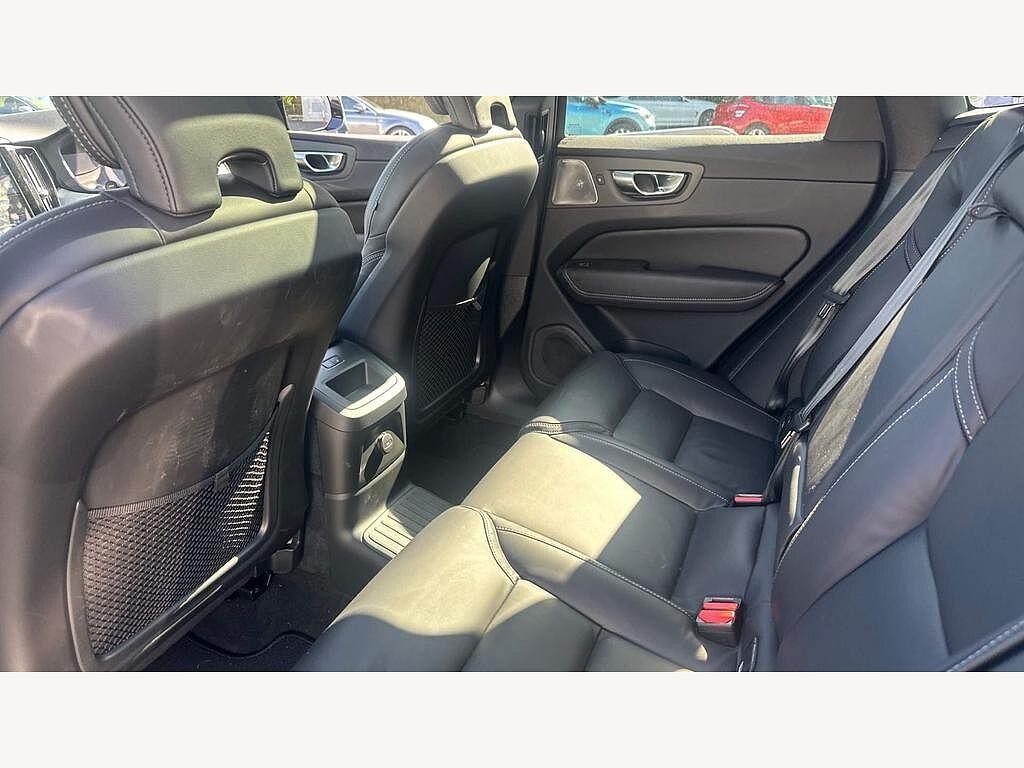 Volvo XC60 Image 11