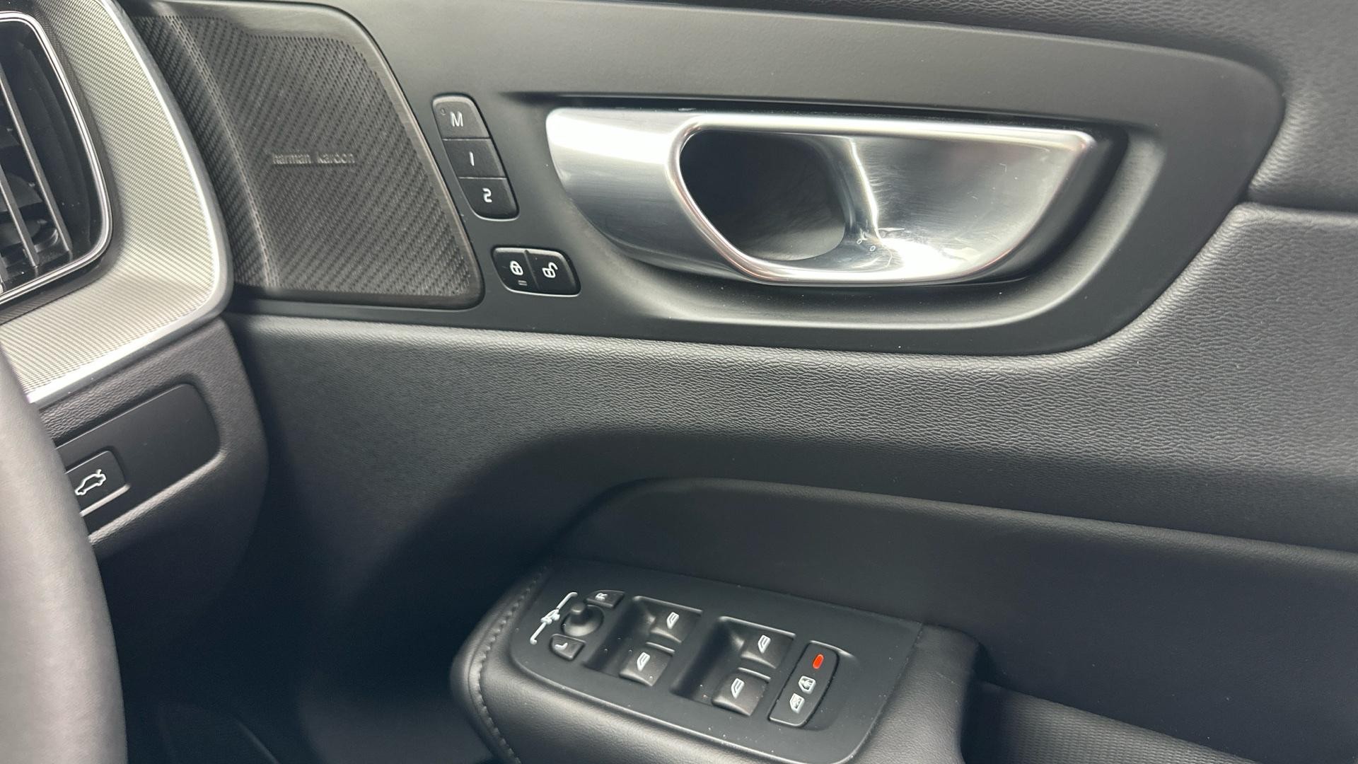 Volvo XC60 Image 15