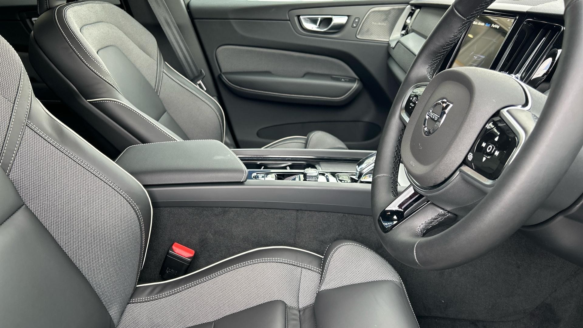Volvo XC60 Image 9