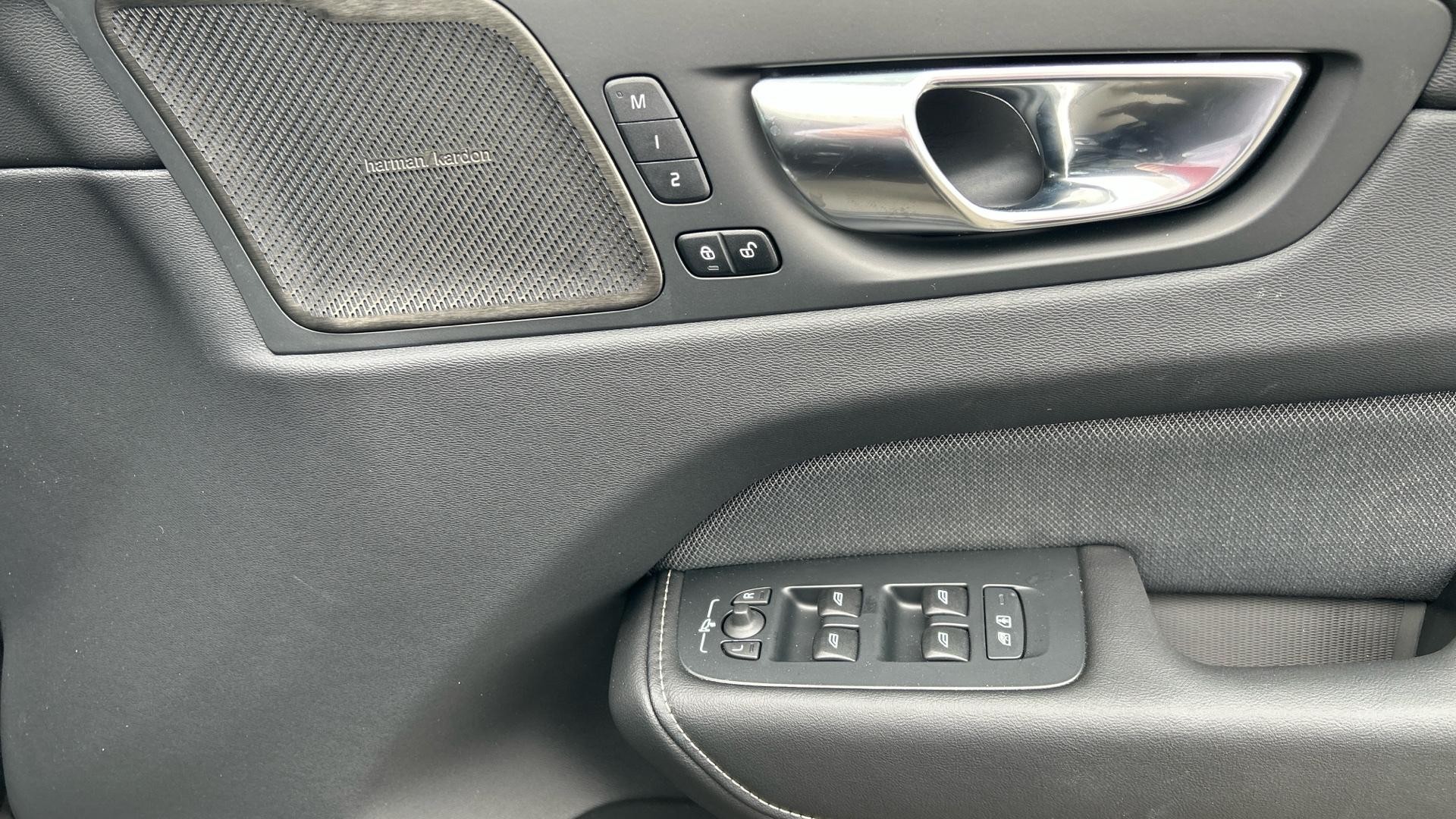 Volvo XC60 Image 15
