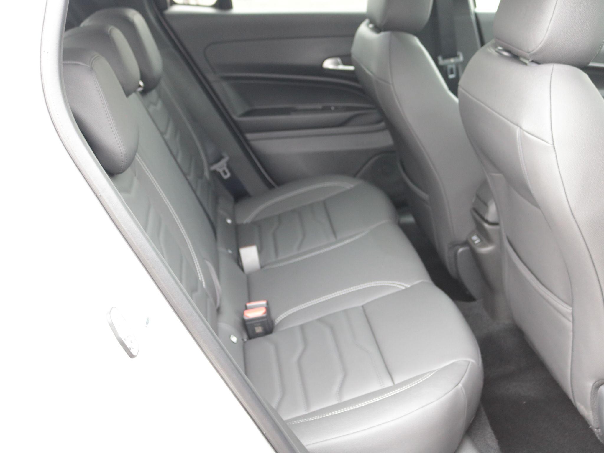 Jeep Avenger Image 25