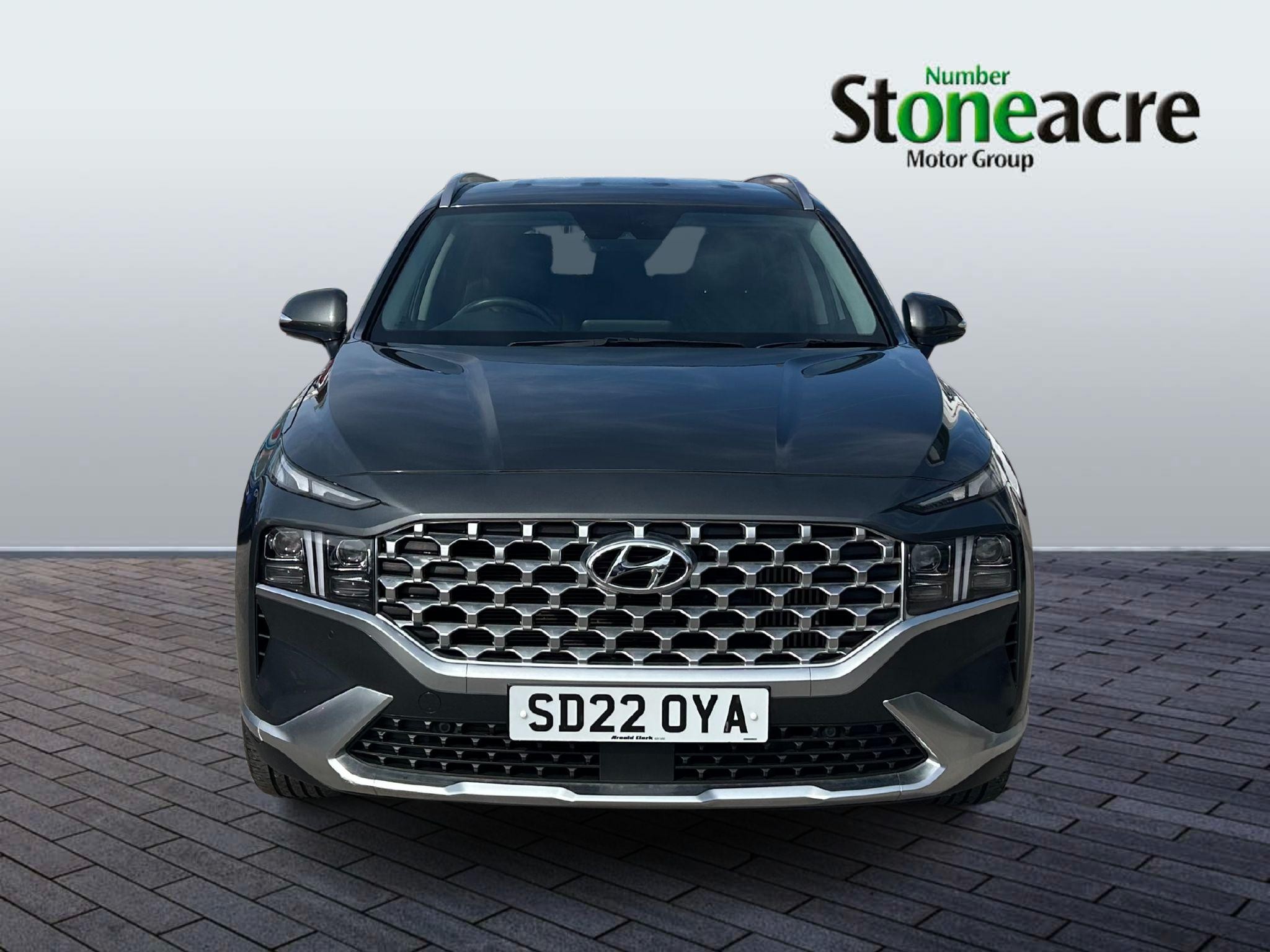 Hyundai SANTA FE Image 2
