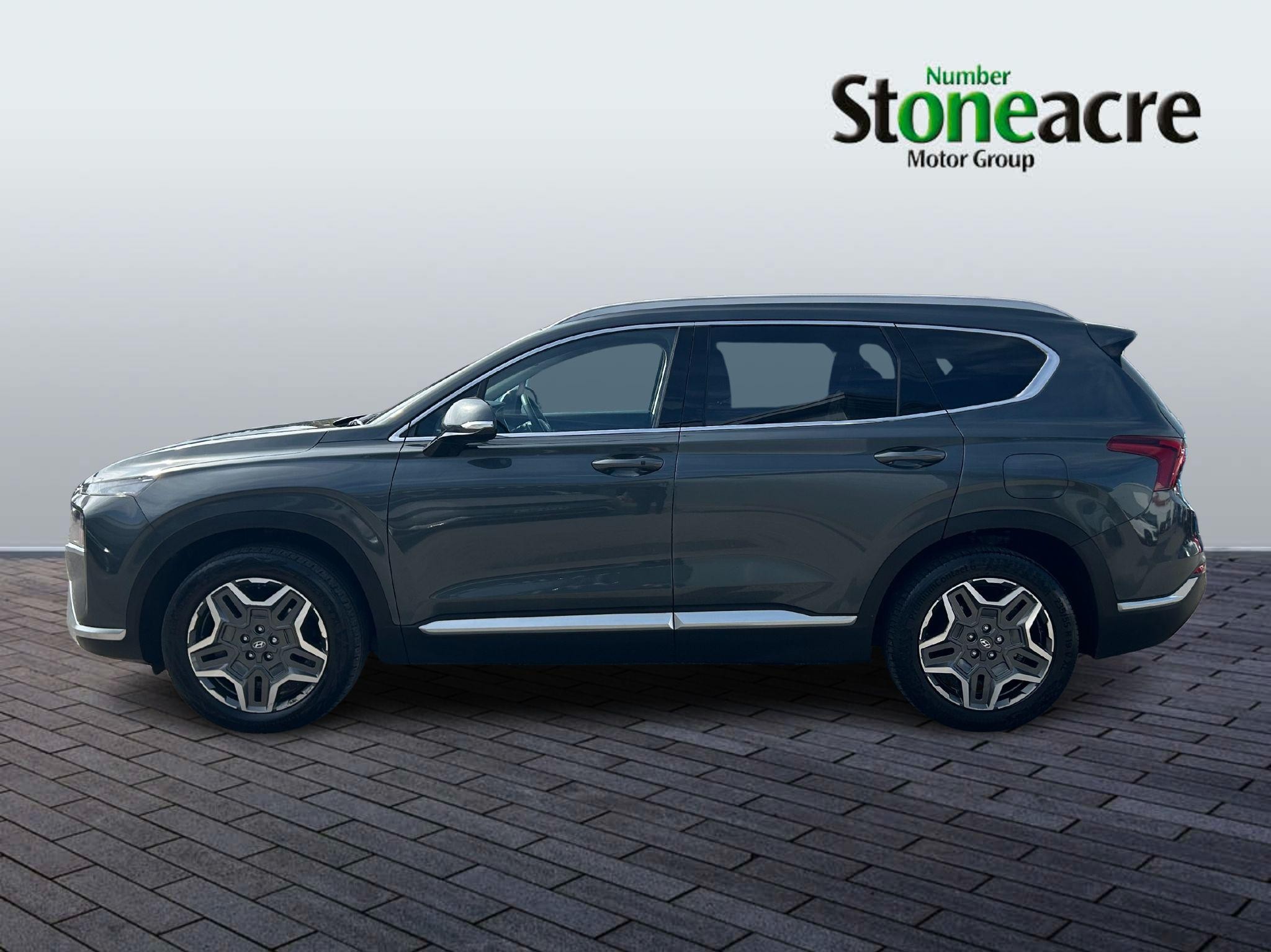 Hyundai SANTA FE Image 5