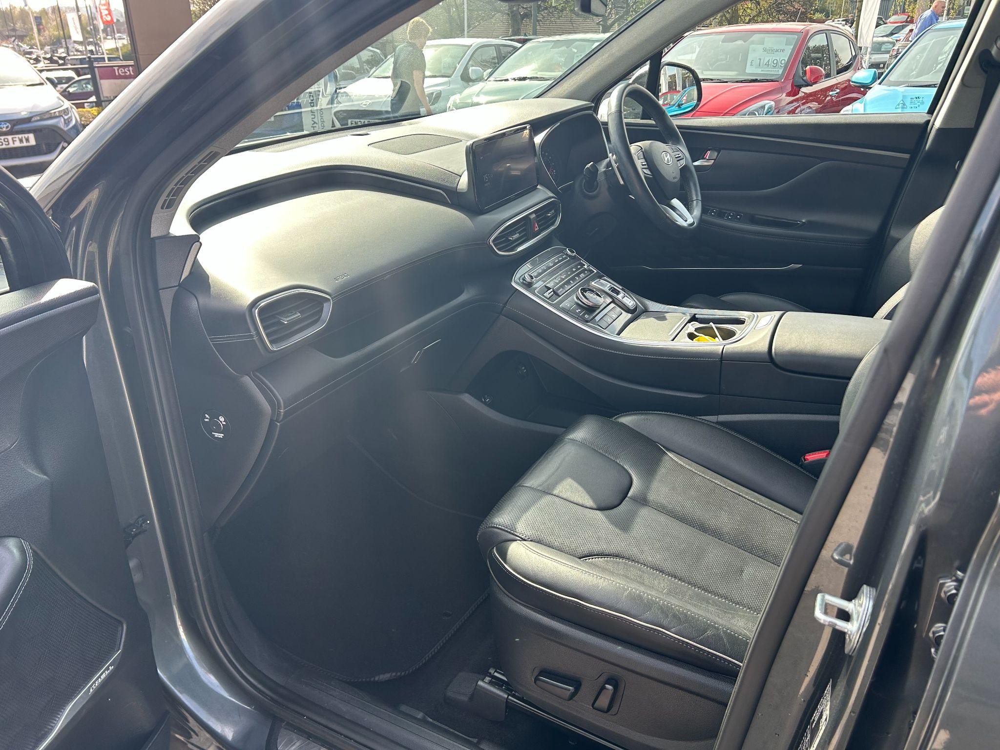 Hyundai SANTA FE Image 20