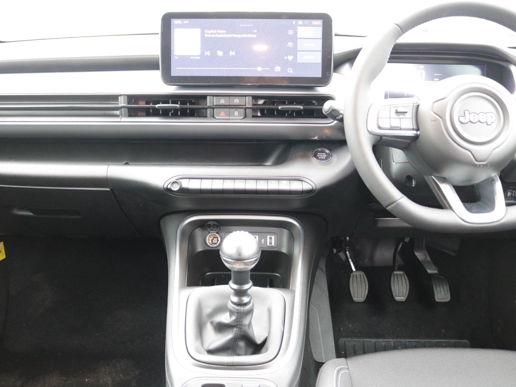 Jeep Avenger Image 24