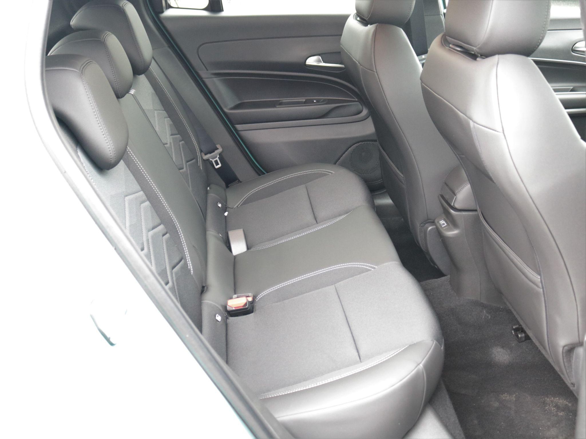 Jeep Avenger Image 25