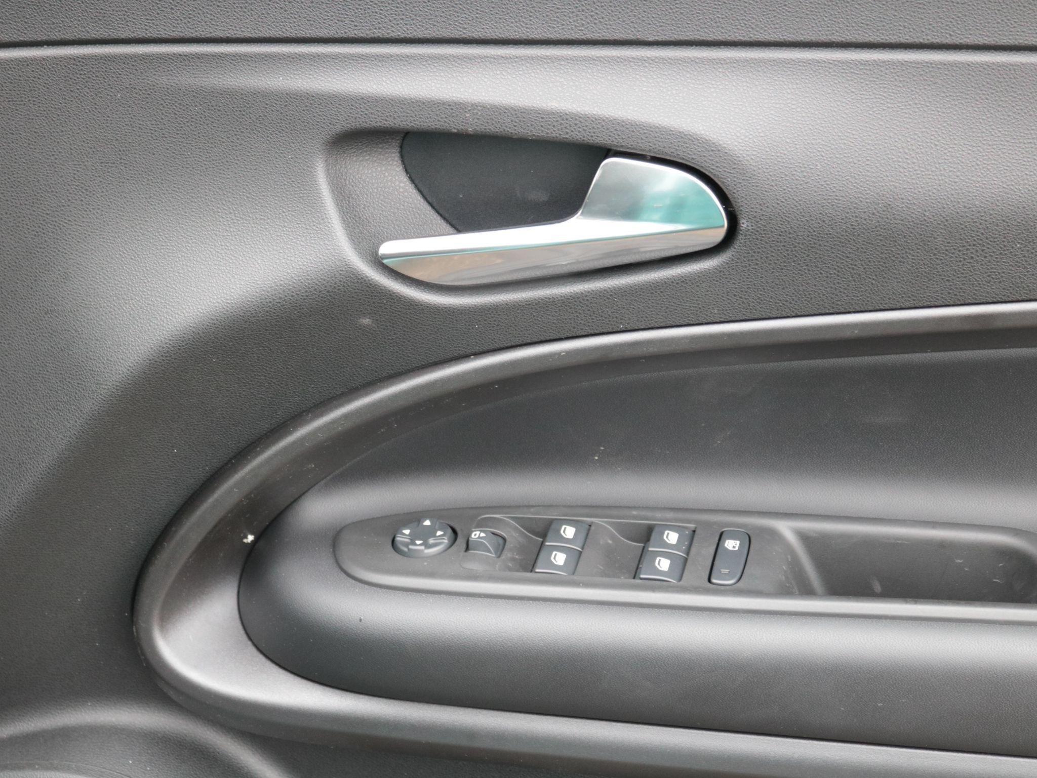 Jeep Avenger Image 28