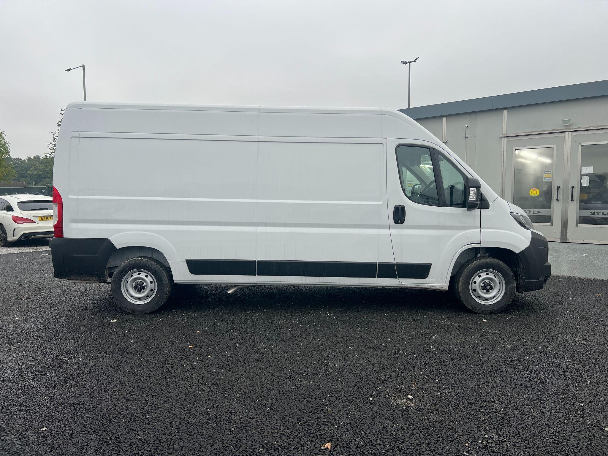 Fiat Ducato Panel Van Image 8