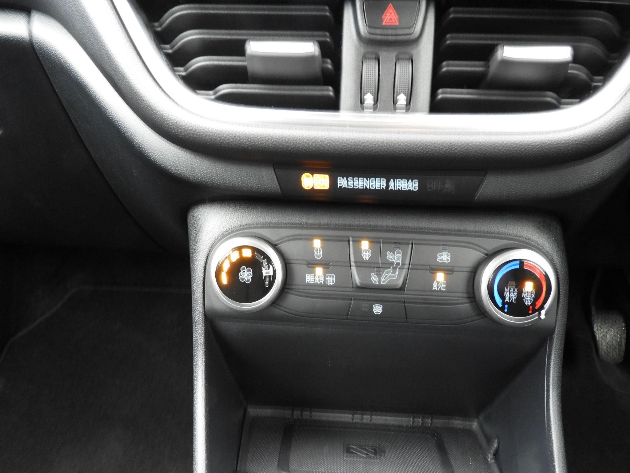 Ford Fiesta Image 12