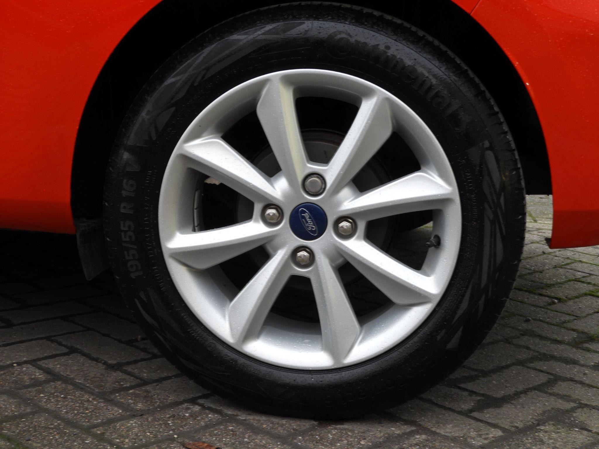 Ford Fiesta Image 17