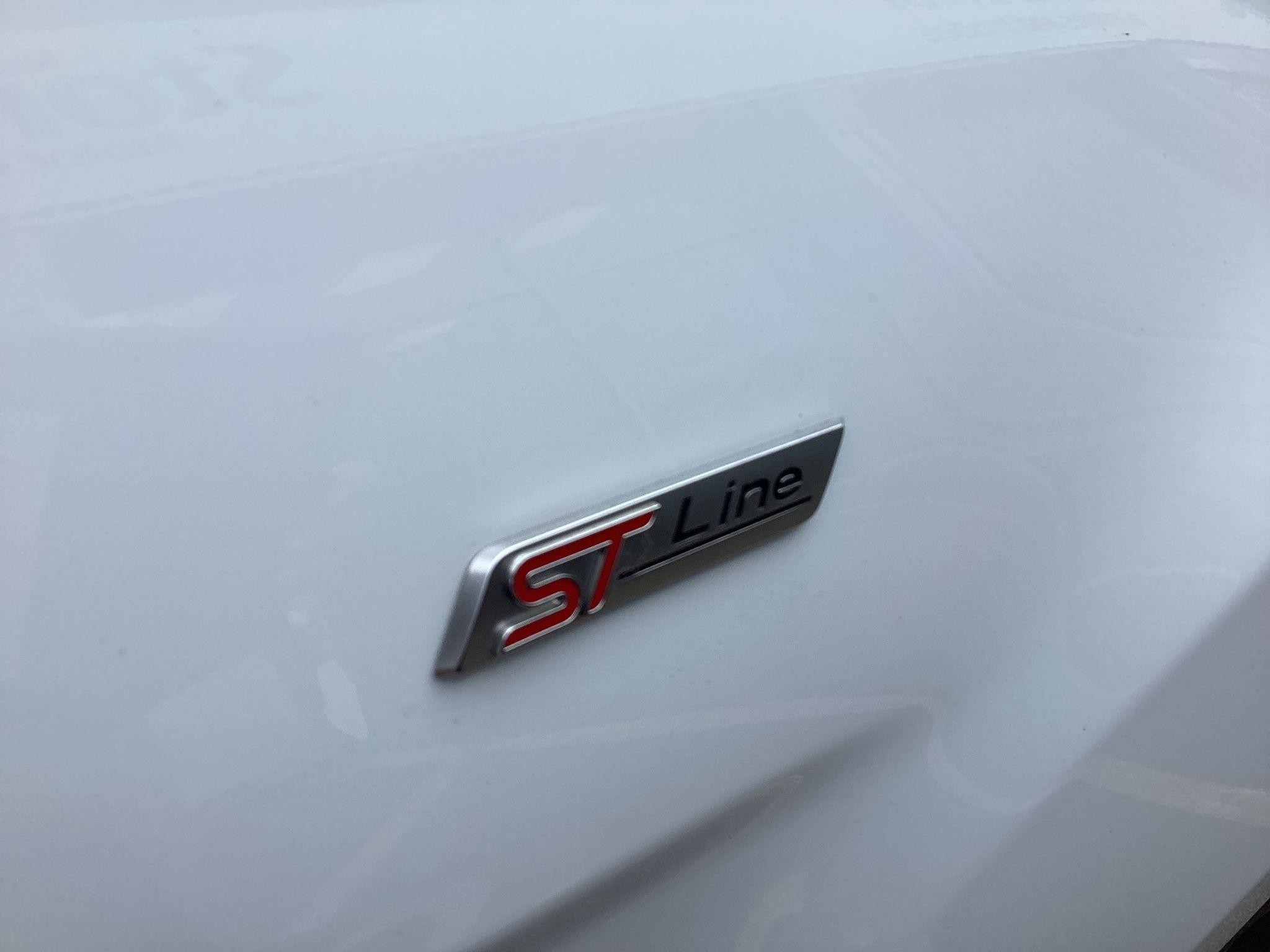 Ford EcoSport Image 11