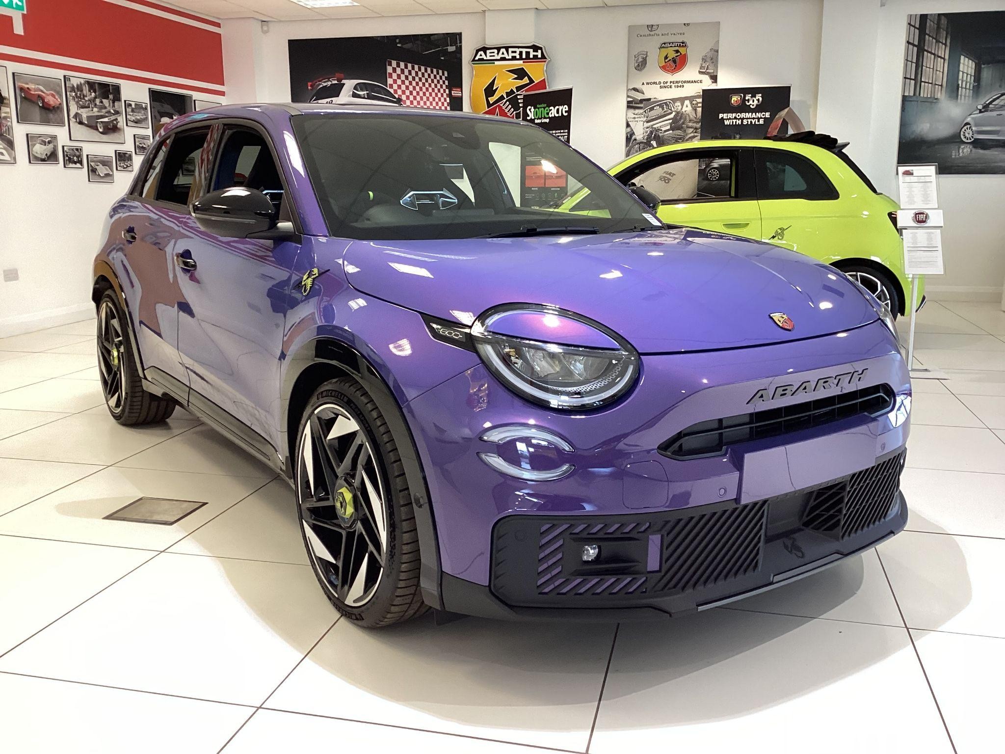 Abarth 600e Image 1