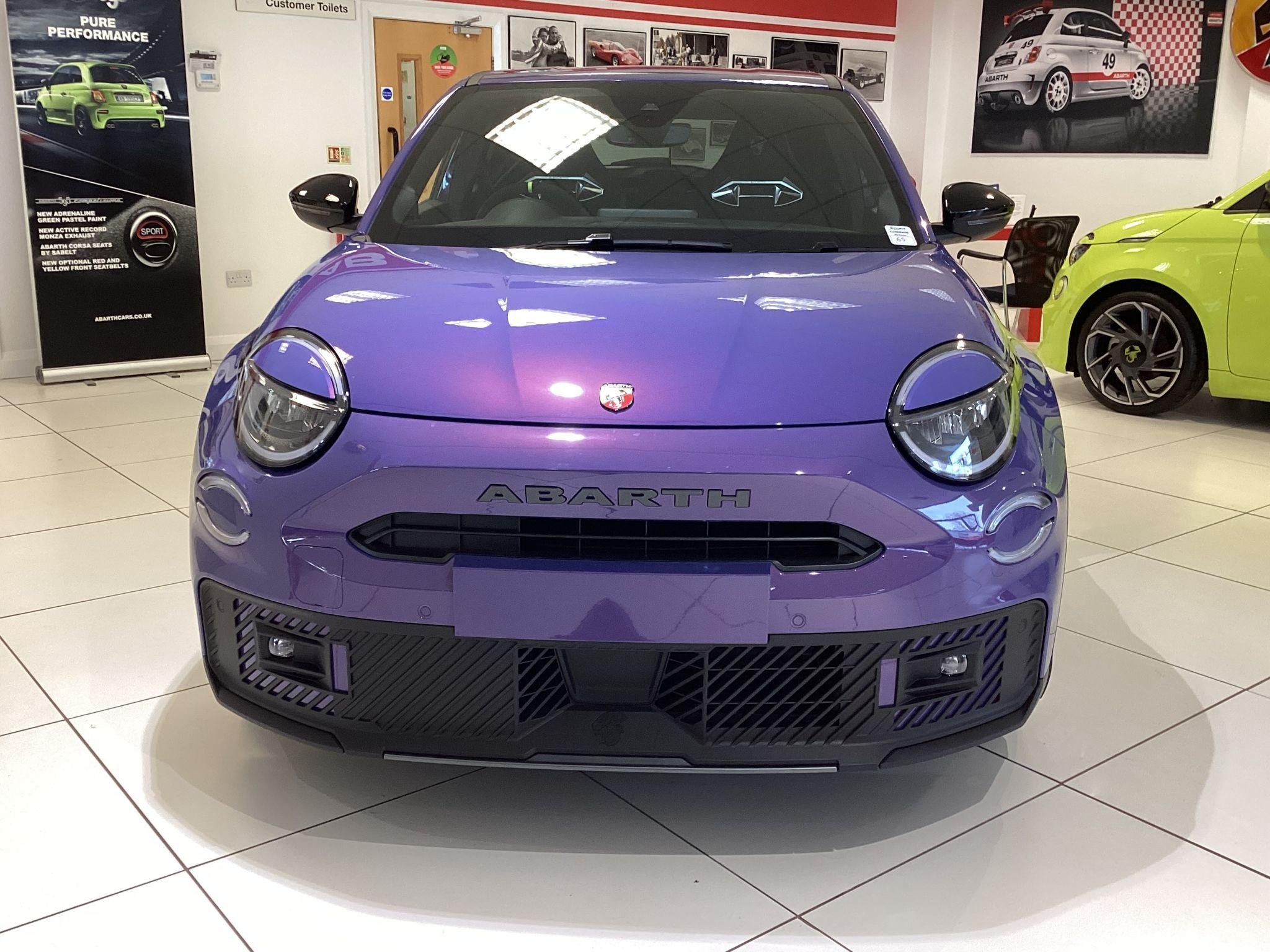 Abarth 600e Image 3