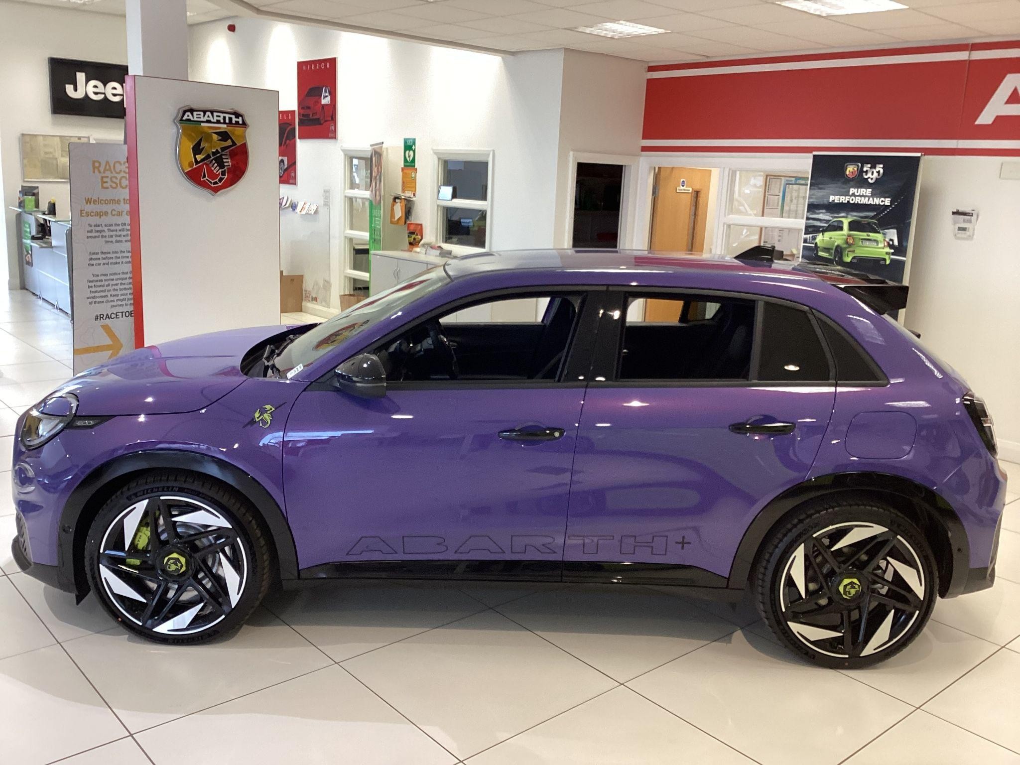 Abarth 600e Image 8